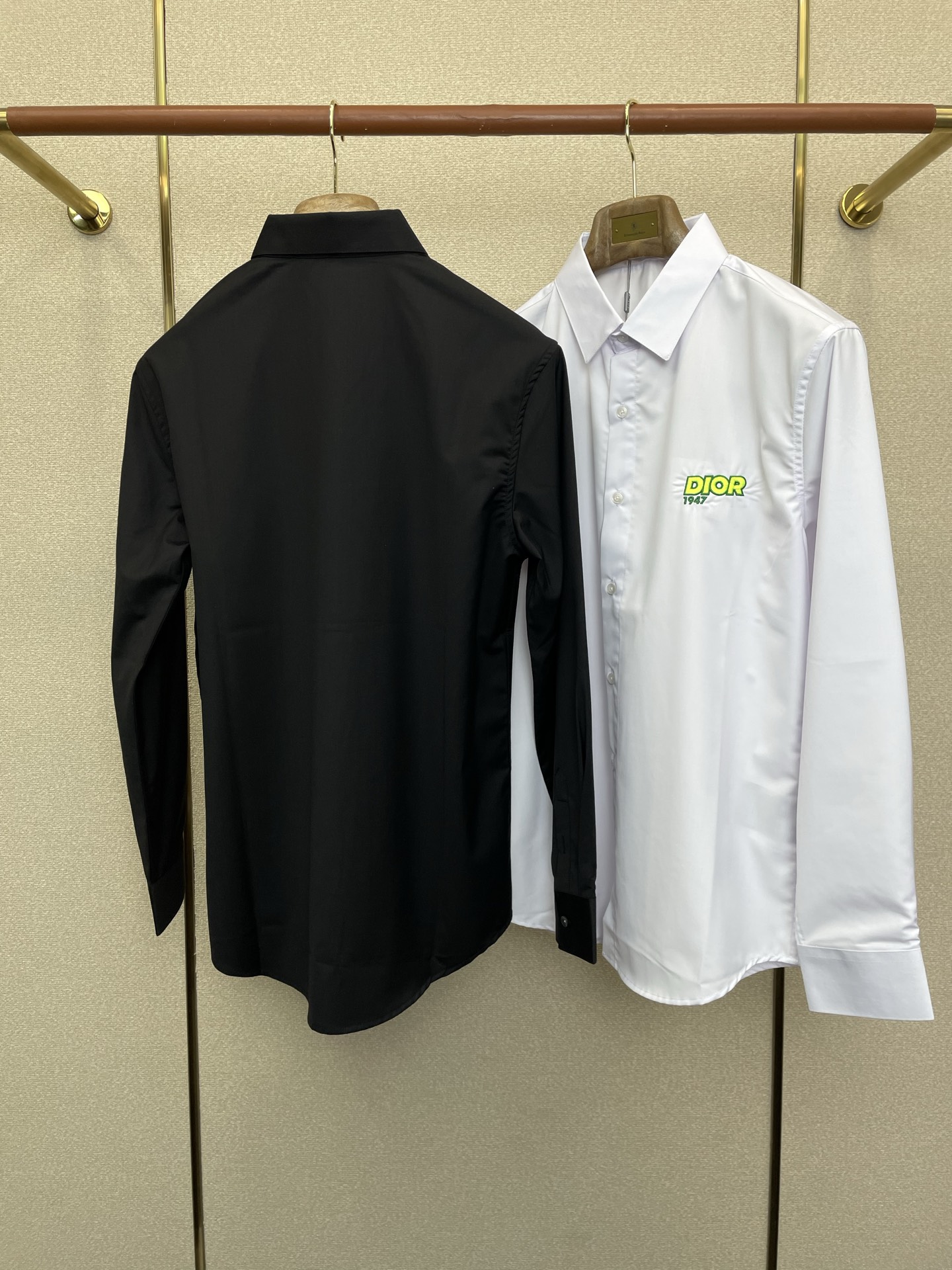 。Dior迪奥💥砸锅卖铁都要上的新款新款男士休闲长袖衬衫 高端定制 高端版本 时尚百搭爆款⚠️⚠️✨✨进