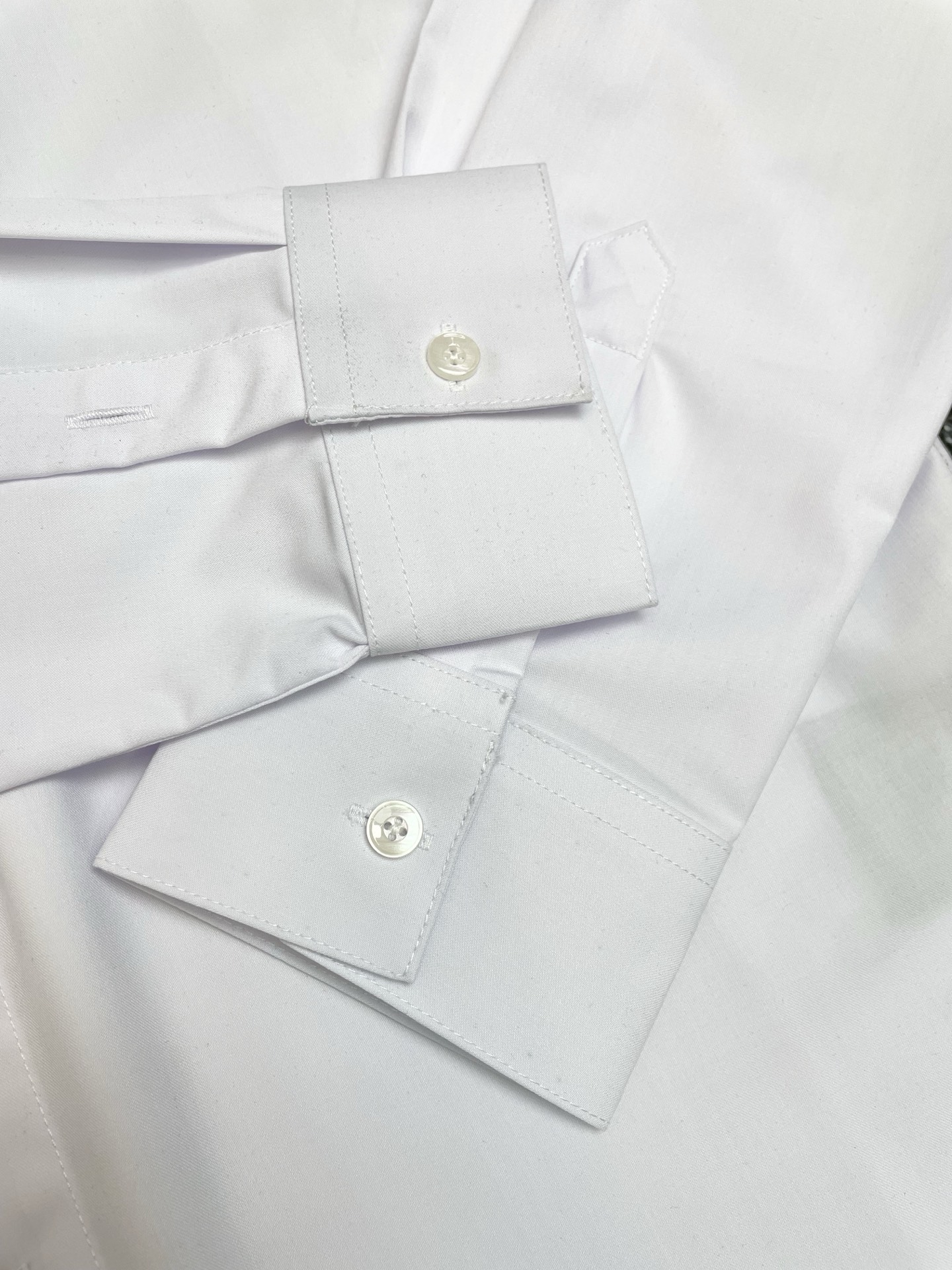 。Dior迪奥💥砸锅卖铁都要上的新款新款男士休闲长袖衬衫 高端定制 高端版本 时尚百搭爆款⚠️⚠️✨✨进