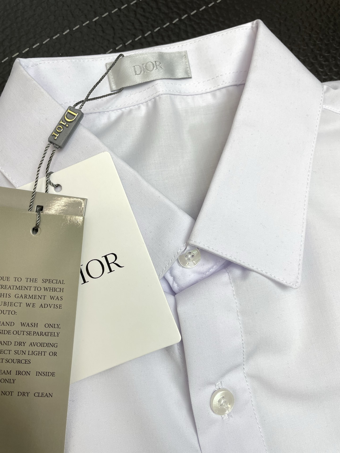 。Dior迪奥💥砸锅卖铁都要上的新款新款男士休闲长袖衬衫 高端定制 高端版本 时尚百搭爆款⚠️⚠️✨✨进