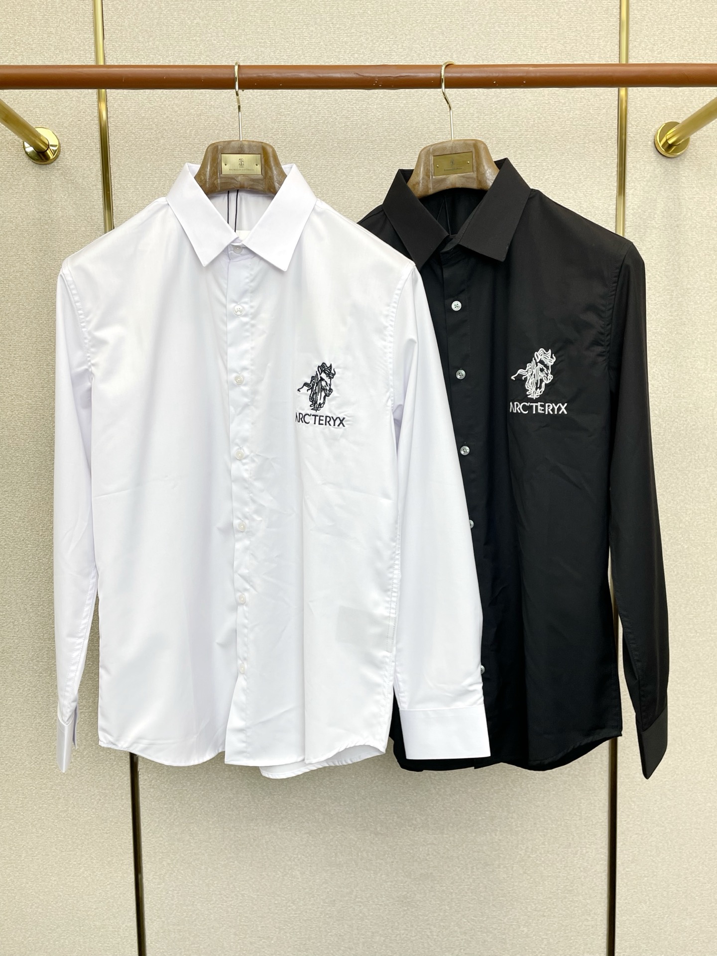 。Arc’teryx始祖鸟💥砸锅卖铁都要上的新款新款男士休闲长袖衬衫 高端定制 高端版本 时尚百搭爆款⚠