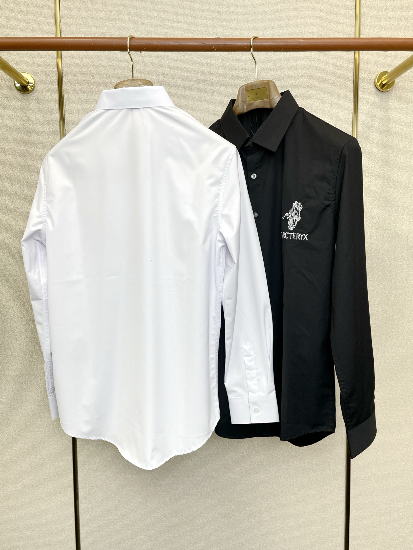 。Arc’teryx始祖鸟💥砸锅卖铁都要上的新款新款男士休闲长袖衬衫 高端定制 高端版本 时尚百搭爆款⚠