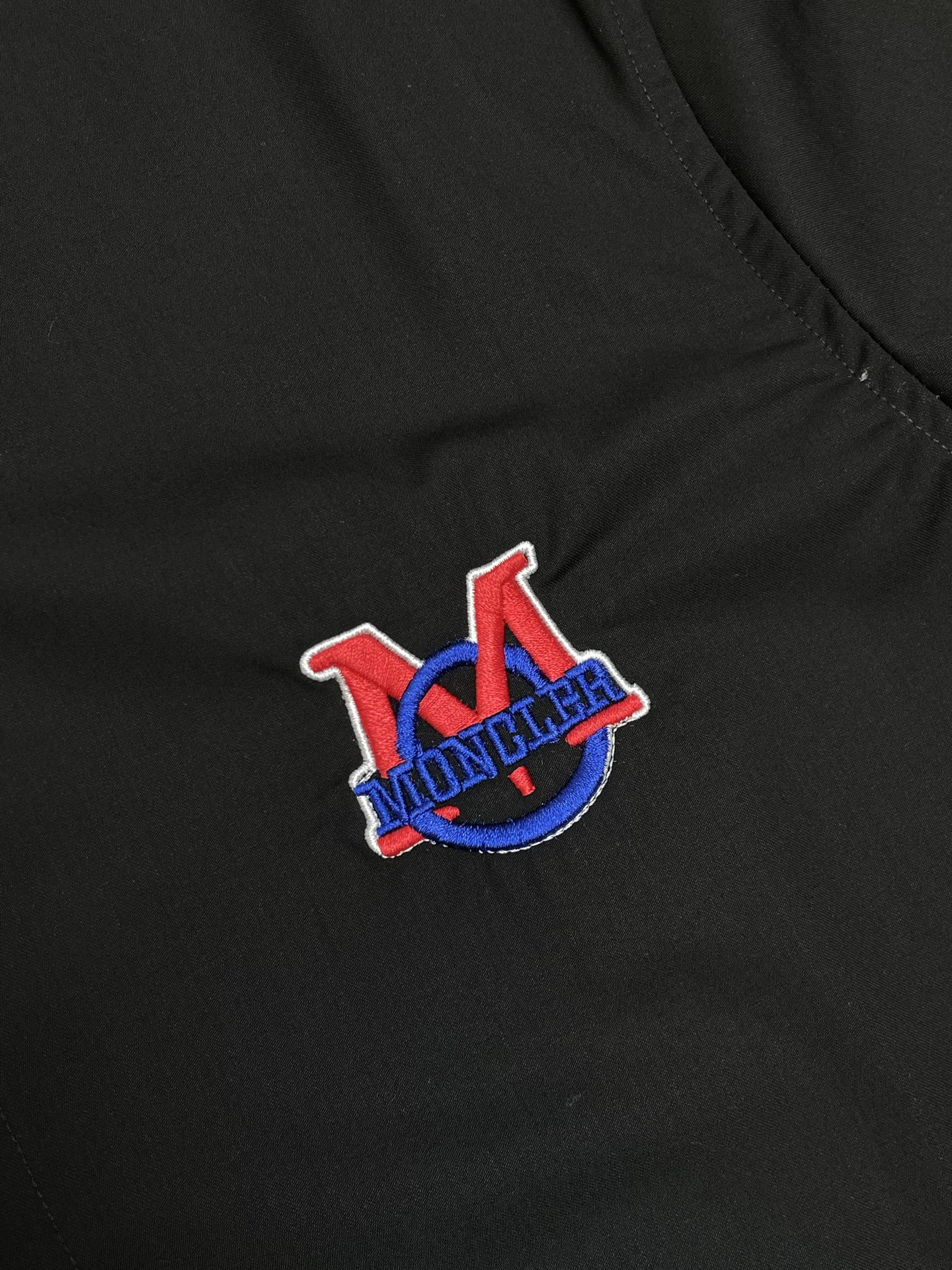 。Moncler蒙口💥砸锅卖铁都要上的新款新款男士休闲长袖衬衫 高端定制 高端版本 时尚百搭爆款⚠️⚠️