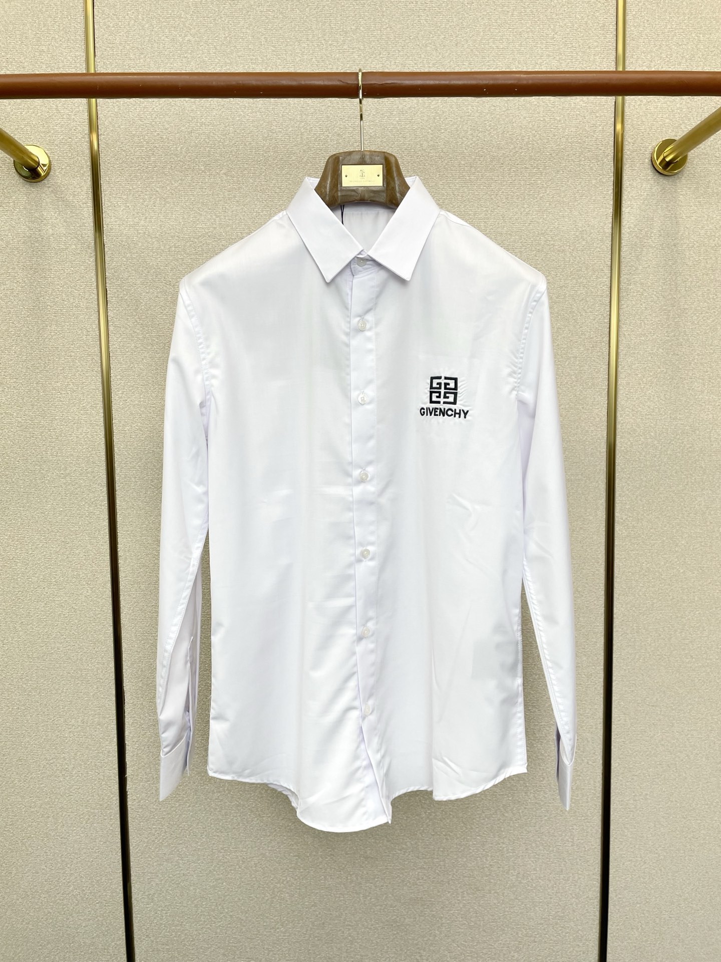 。Givenchy纪梵希💥砸锅卖铁都要上的新款新款男士休闲长袖衬衫 高端定制 高端版本 时尚百搭爆款⚠️