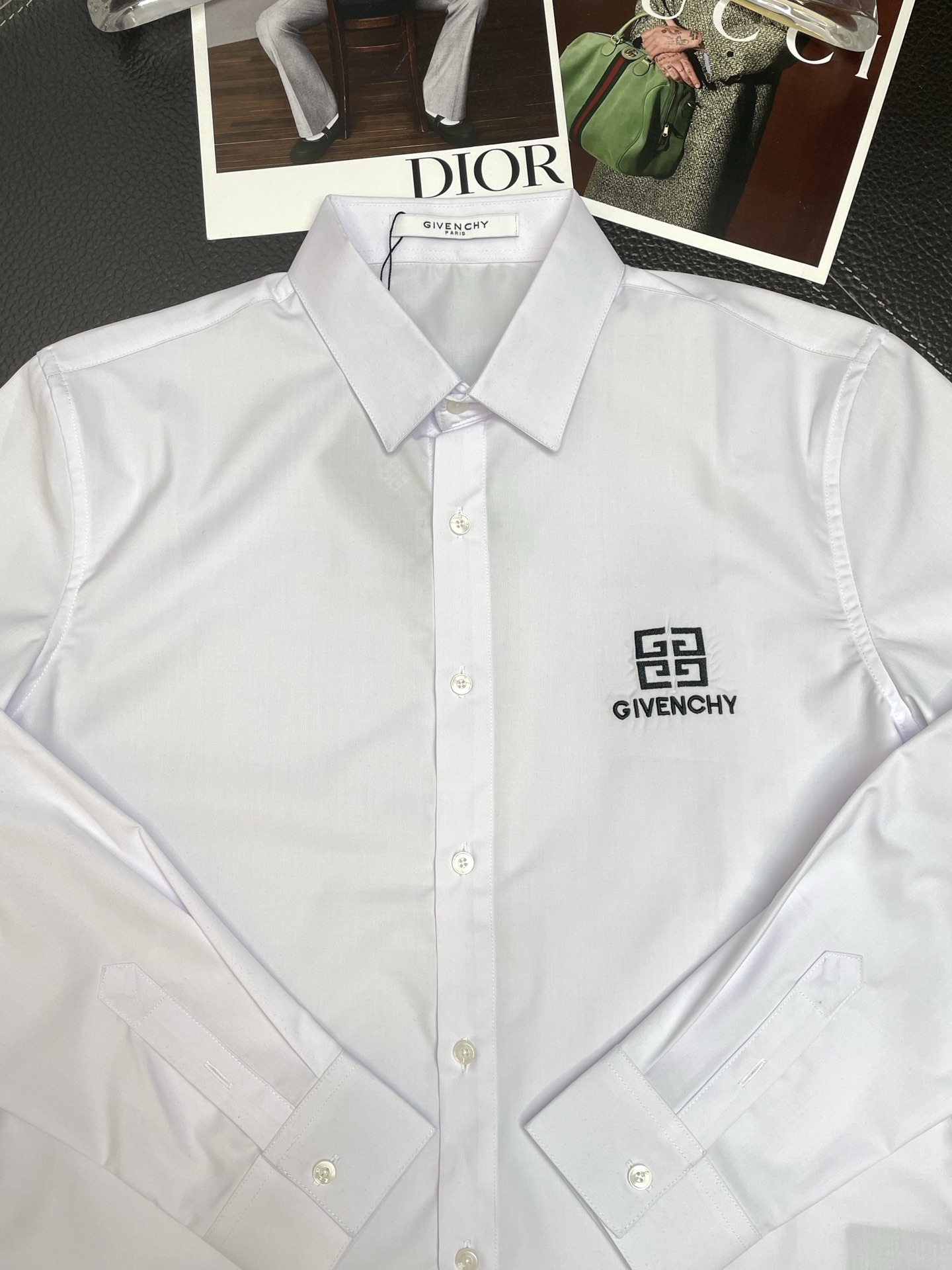 。Givenchy纪梵希💥砸锅卖铁都要上的新款新款男士休闲长袖衬衫 高端定制 高端版本 时尚百搭爆款⚠️