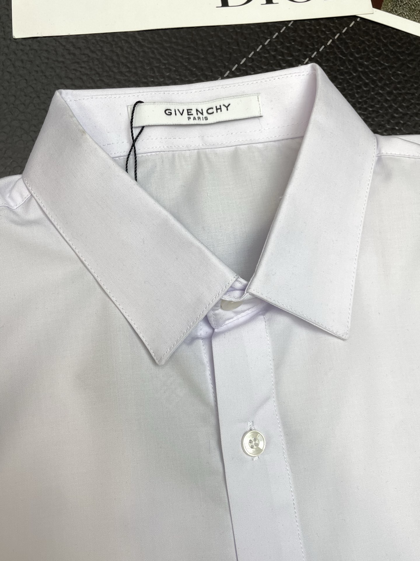 。Givenchy纪梵希💥砸锅卖铁都要上的新款新款男士休闲长袖衬衫 高端定制 高端版本 时尚百搭爆款⚠️
