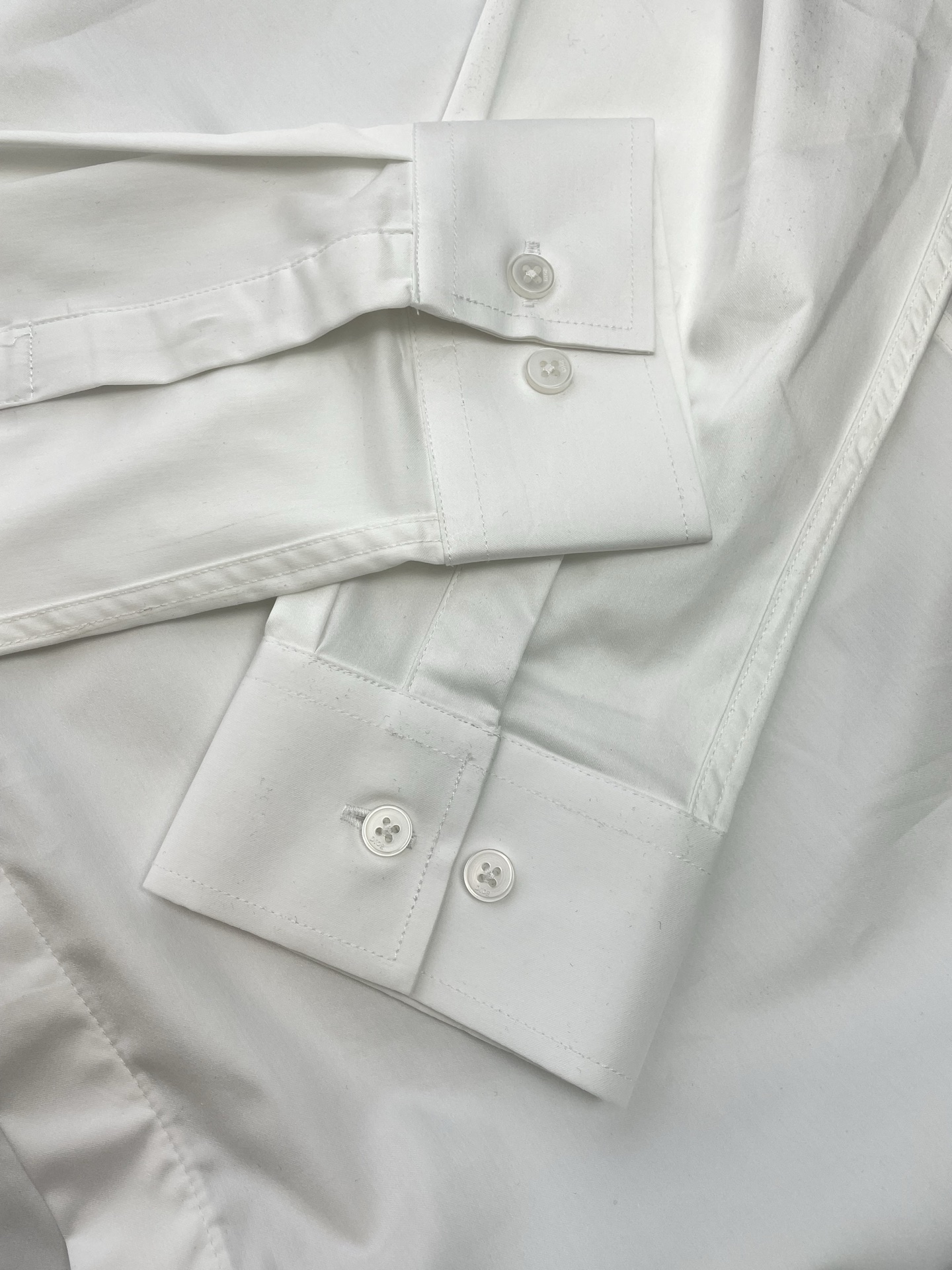 。Dior迪奥💥砸锅卖铁都要上的新款新款男士休闲衬衫 高端定制 高端版本 时尚百搭爆款⚠️⚠️✨✨进口面