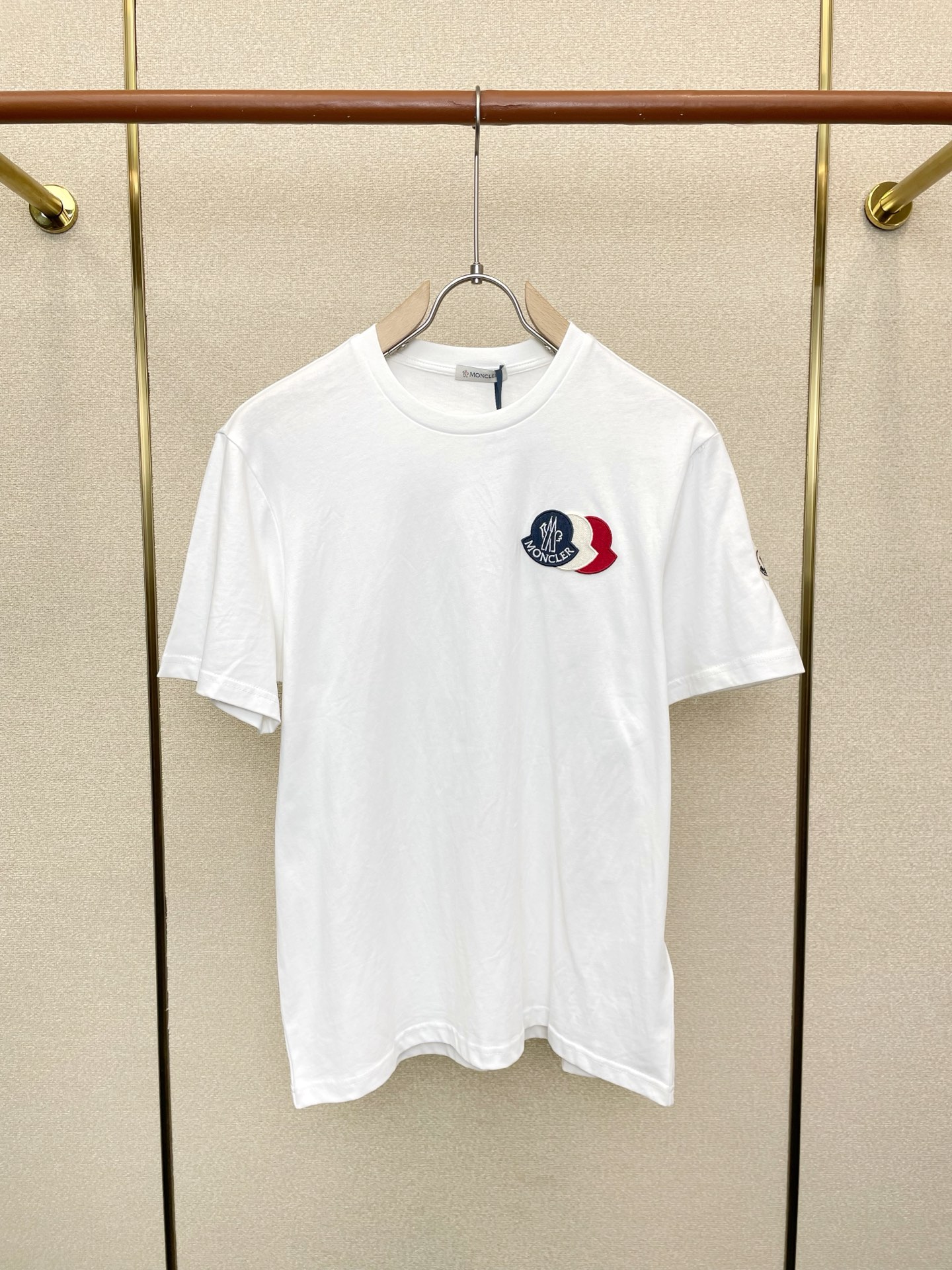 。Moncler蒙口💥砸锅卖铁都要上的新款新款原单男士休闲短袖 高端定制 高端版本 时尚百搭爆款⚠️⚠️