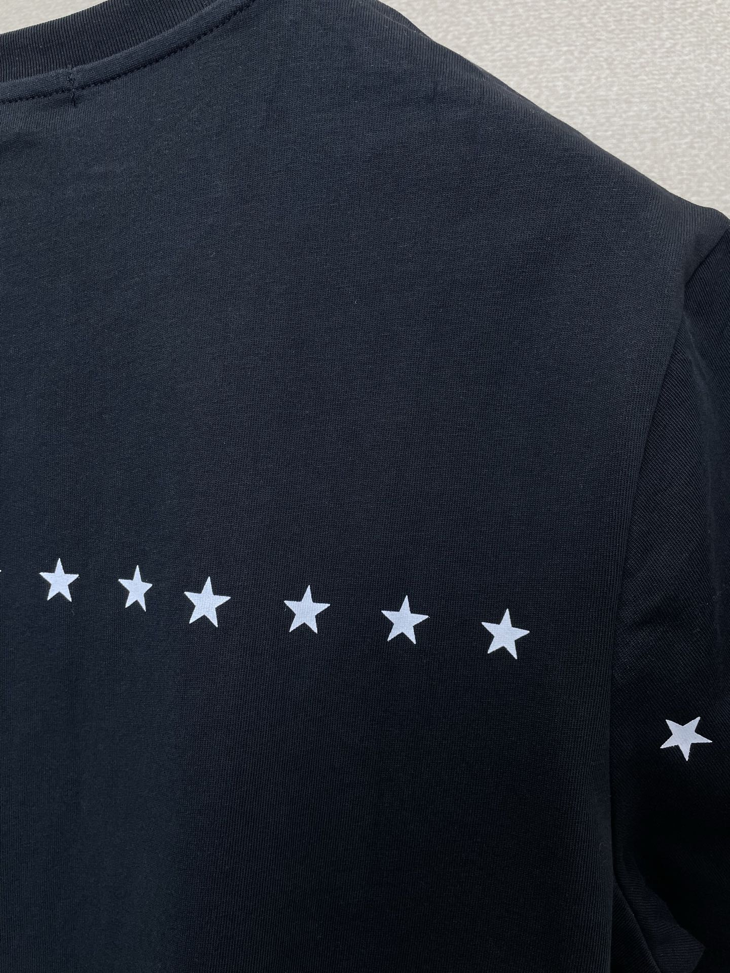 。Moncler蒙口💥砸锅卖铁都要上的新款新款原单男士休闲短袖 高端定制 高端版本 时尚百搭爆款⚠️⚠️