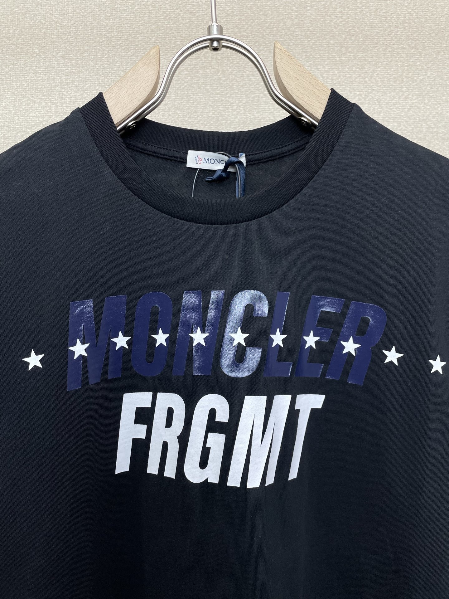 。Moncler蒙口💥砸锅卖铁都要上的新款新款原单男士休闲短袖 高端定制 高端版本 时尚百搭爆款⚠️⚠️