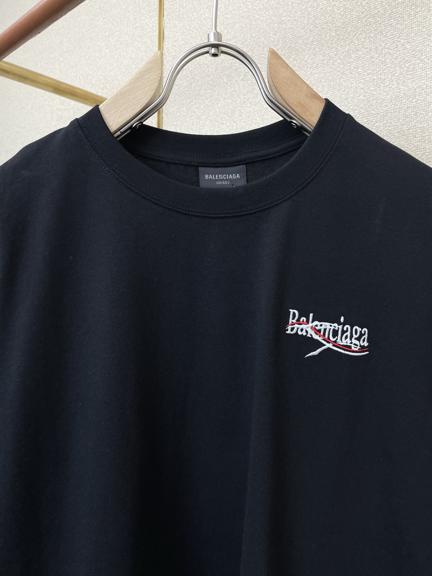 。Balenciaga巴黎世家💥砸锅卖铁都要上的新款新款男士休闲短袖 高端定制 高端版本 时尚百搭爆款⚠