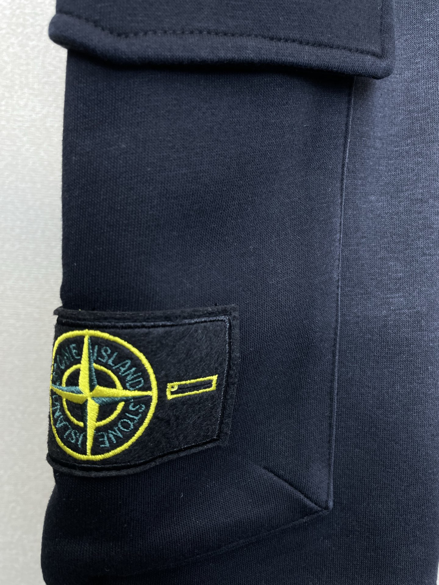 。Dior迪奥💥砸锅卖铁都要上的新款新款休闲短裤🩳高端版本！专柜定制面料 透气舒适度高，细节无可挑剔，品