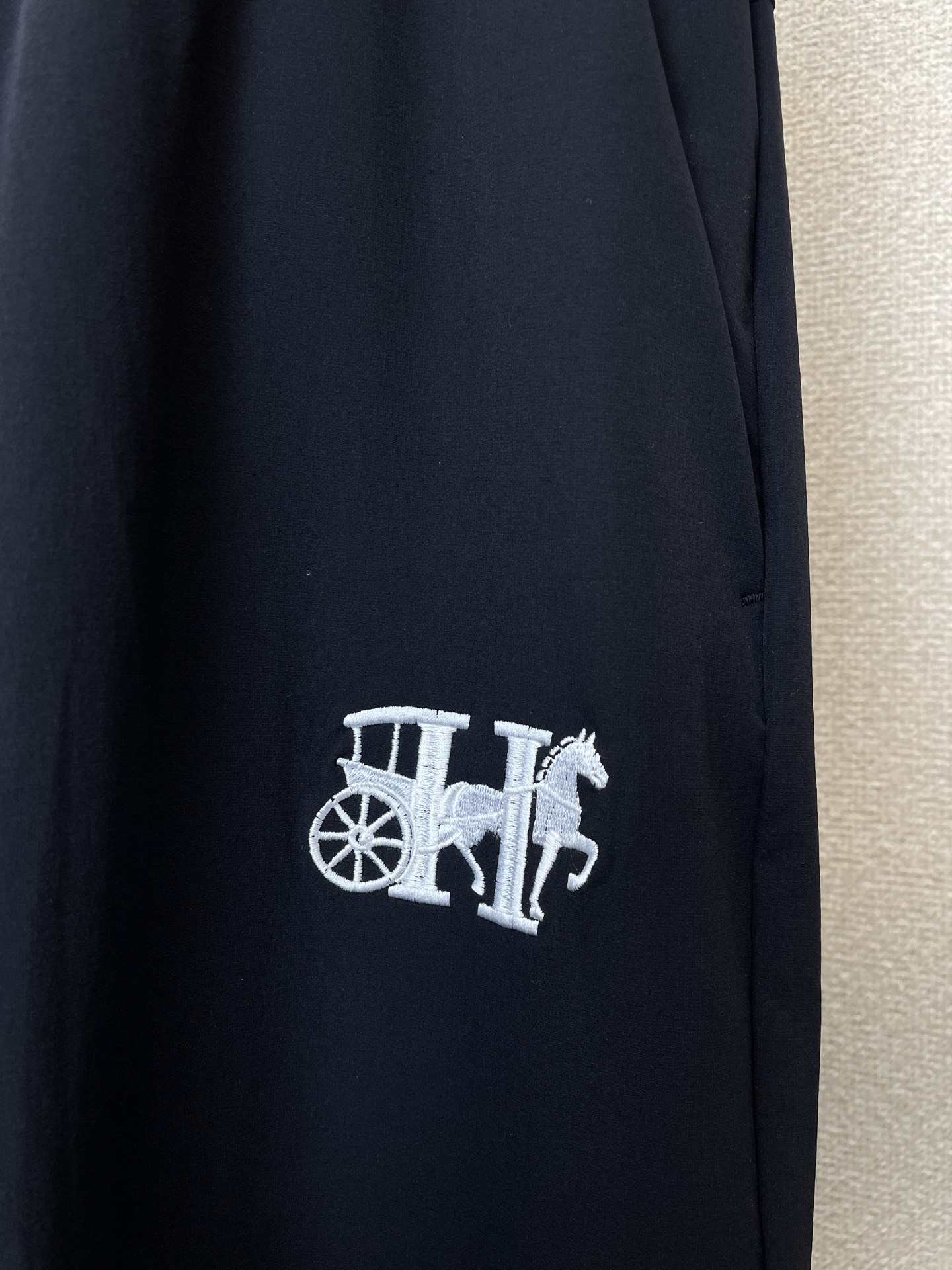 。Hermès爱马仕💥砸锅卖铁都要上的新款新款原单男士休闲裤 高端定制 高端版本 时尚百搭爆款⚠️⚠️✨