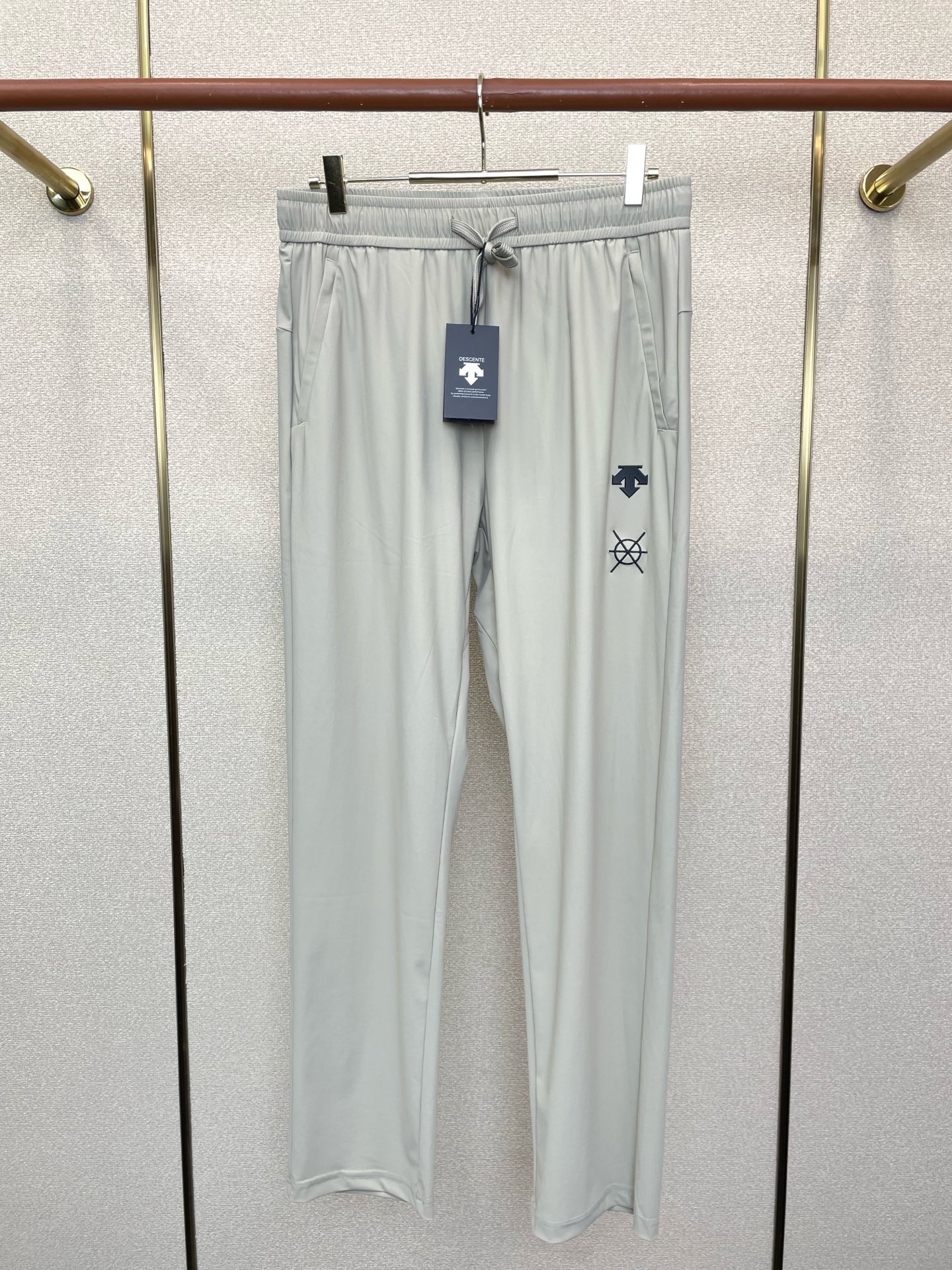 。DESCENTE迪桑特💥砸锅卖铁都要上的新款新款原单男士休闲裤 高端定制 高端版本 时尚百搭爆款⚠️⚠