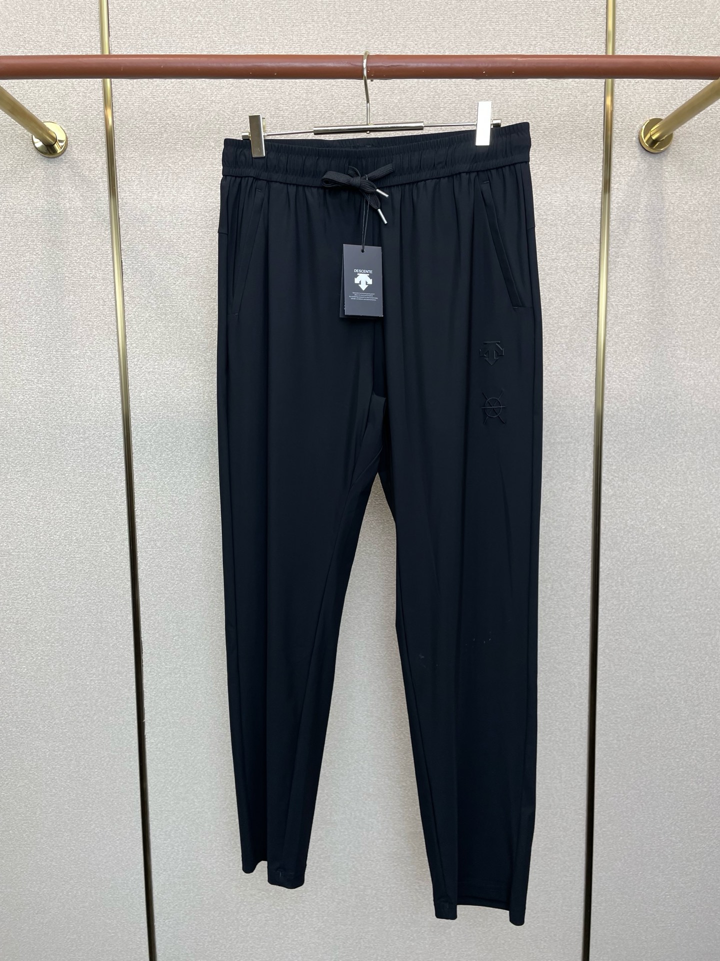 。DESCENTE迪桑特💥砸锅卖铁都要上的新款新款原单男士休闲裤 高端定制 高端版本 时尚百搭爆款⚠️⚠