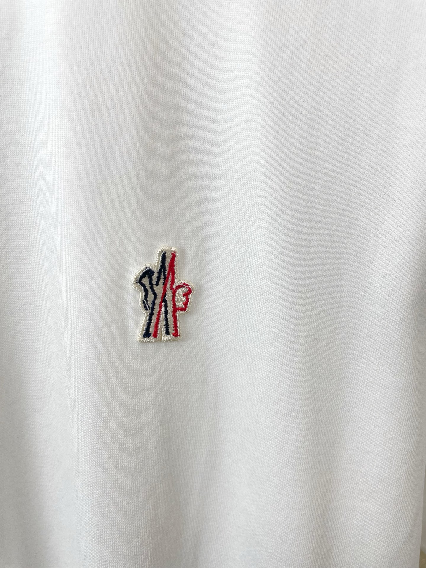 。Moncler蒙口💥砸锅卖铁都要上的新款新款原单男士休闲短袖 高端定制 高端版本 时尚百搭爆款⚠️⚠️