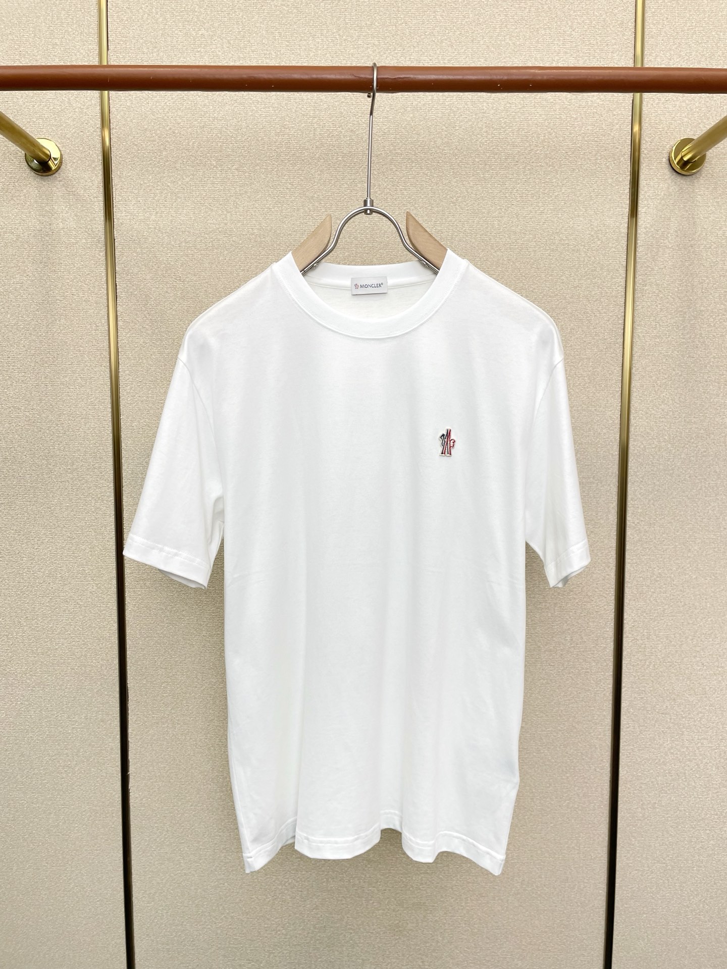 。Moncler蒙口💥砸锅卖铁都要上的新款新款原单男士休闲短袖 高端定制 高端版本 时尚百搭爆款⚠️⚠️