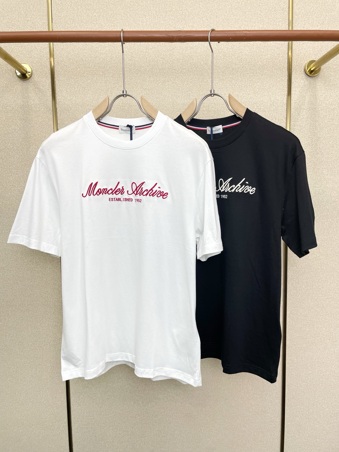 。Moncler蒙口💥砸锅卖铁都要上的新款新款原单男士休闲短袖 高端定制 高端版本 时尚百搭爆款⚠️⚠️