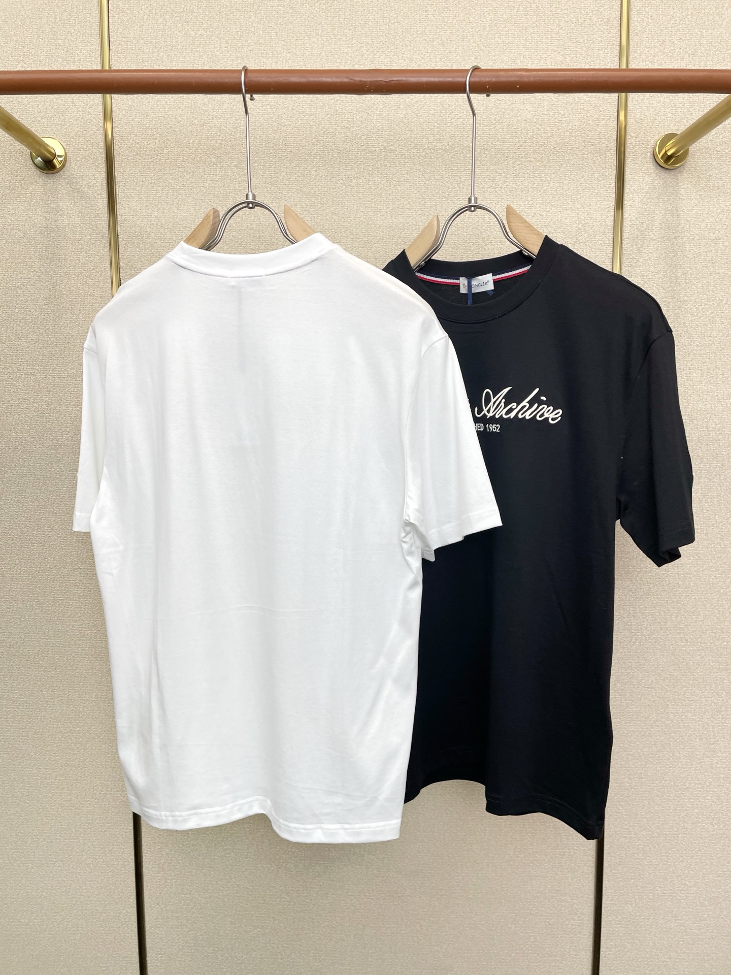 。Moncler蒙口💥砸锅卖铁都要上的新款新款原单男士休闲短袖 高端定制 高端版本 时尚百搭爆款⚠️⚠️