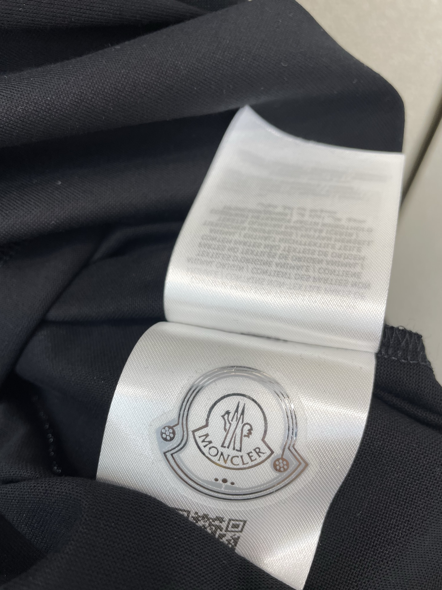 。Moncler蒙口💥砸锅卖铁都要上的新款新款原单男士休闲短袖 高端定制 高端版本 时尚百搭爆款⚠️⚠️