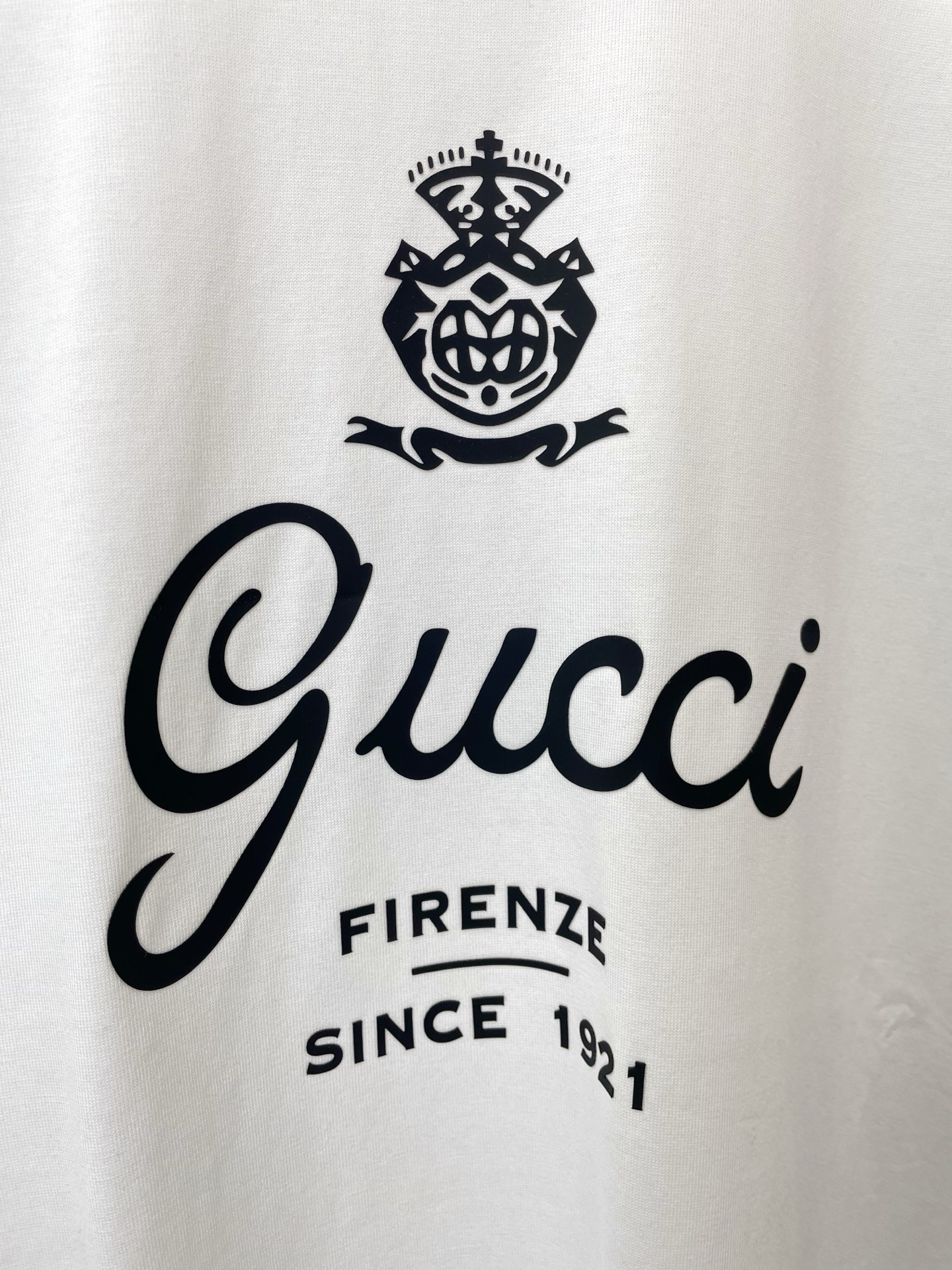 。Gucci古驰💥砸锅卖铁都要上的新款新款原单男士休闲短袖 高端定制 高端版本 时尚百搭爆款⚠️⚠️✨✨