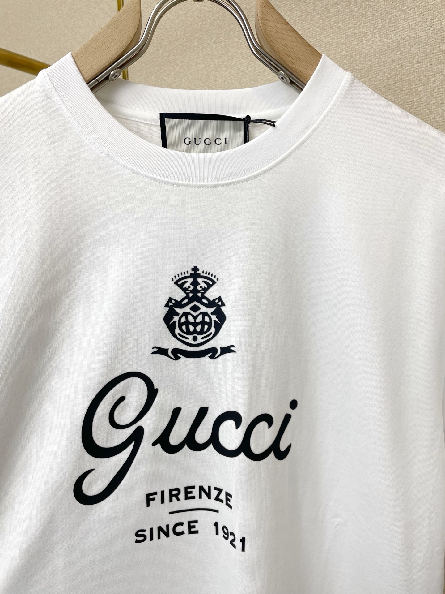 。Gucci古驰💥砸锅卖铁都要上的新款新款原单男士休闲短袖 高端定制 高端版本 时尚百搭爆款⚠️⚠️✨✨