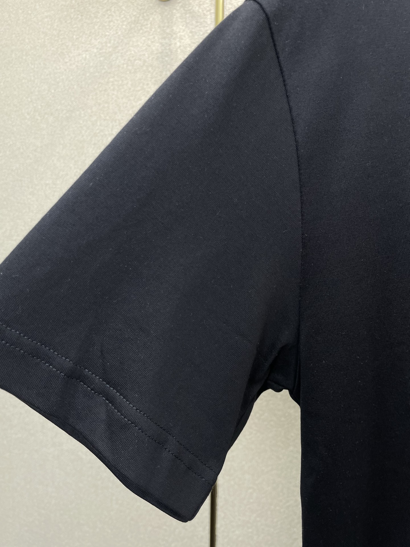 。Louis Vuitton路易威登💥砸锅卖铁都要上的新款新款原单男士休闲短袖 高端定制 高端版本 时尚