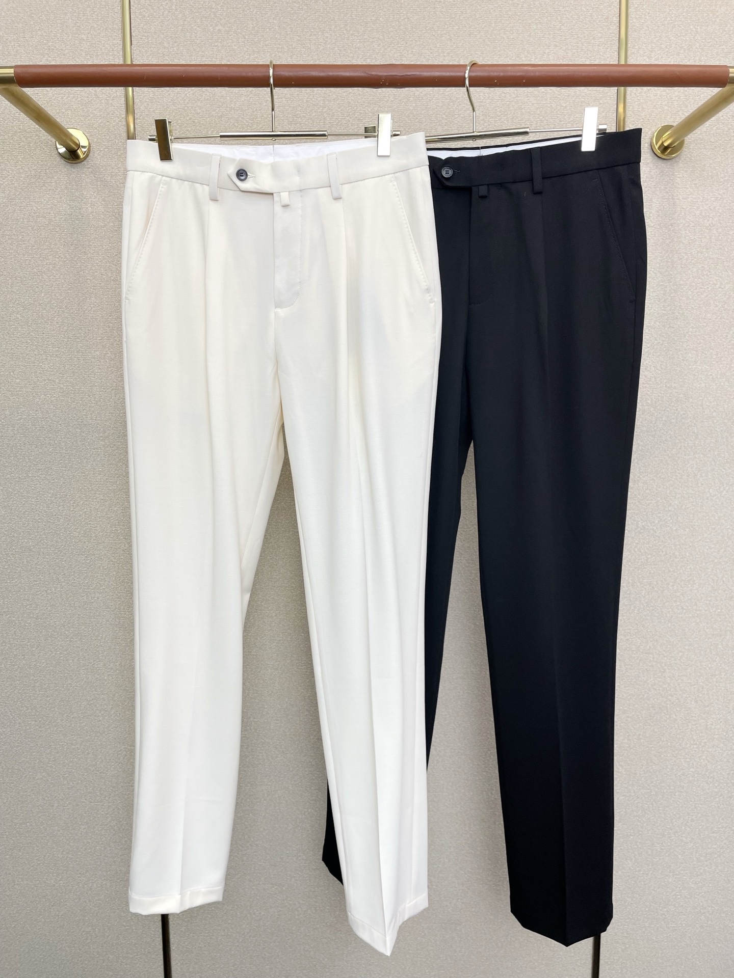 。Loro Piana-Loro Piana 诺悠翩雅💥砸锅卖铁都要上的新款新款休闲裤 高端版本！专柜定