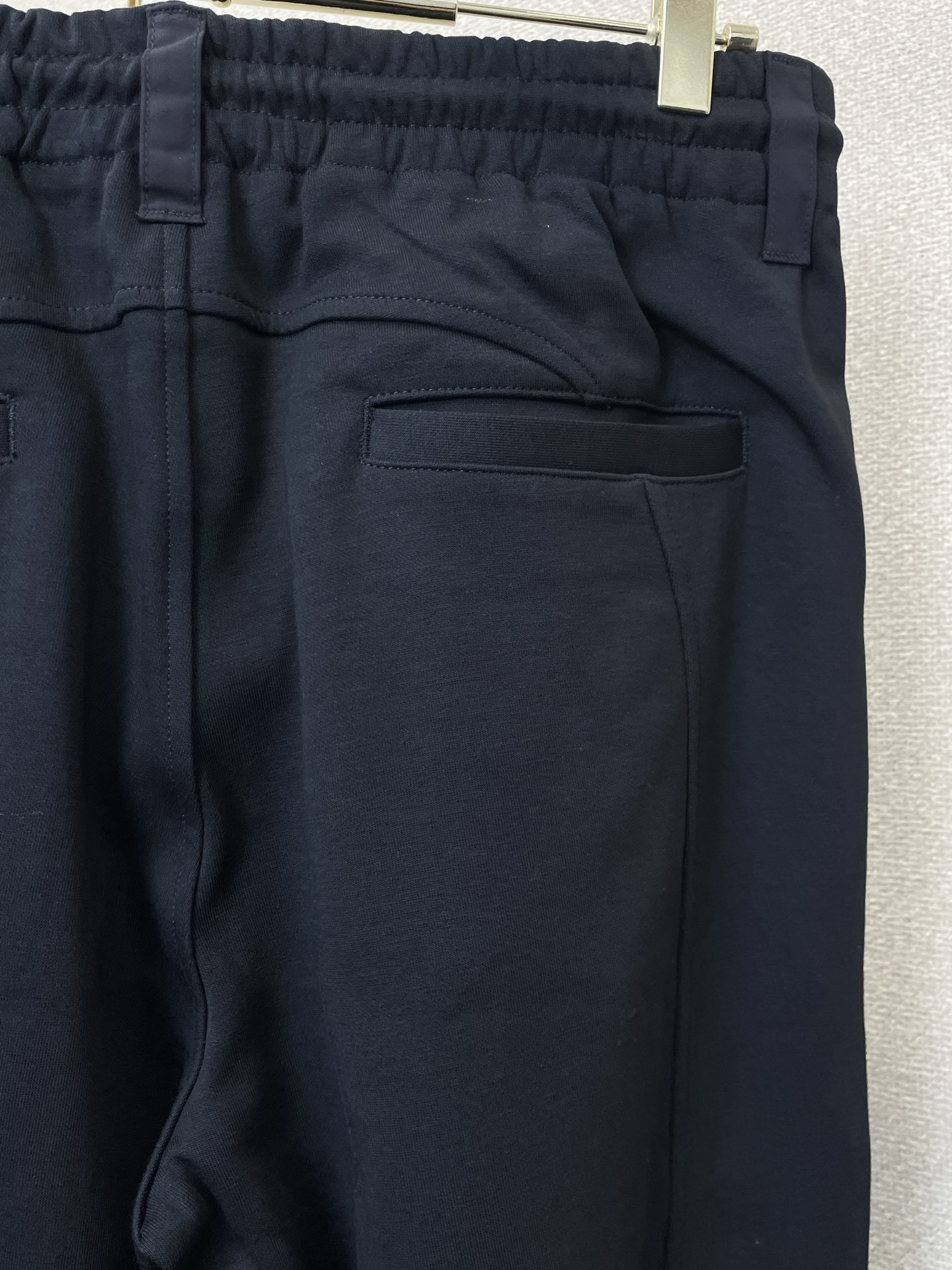 。Y-3山本耀司💥砸锅卖铁都要上的新款新款休闲裤 高端版本！专柜定制面料 透气舒适度高，细节无可挑剔，品