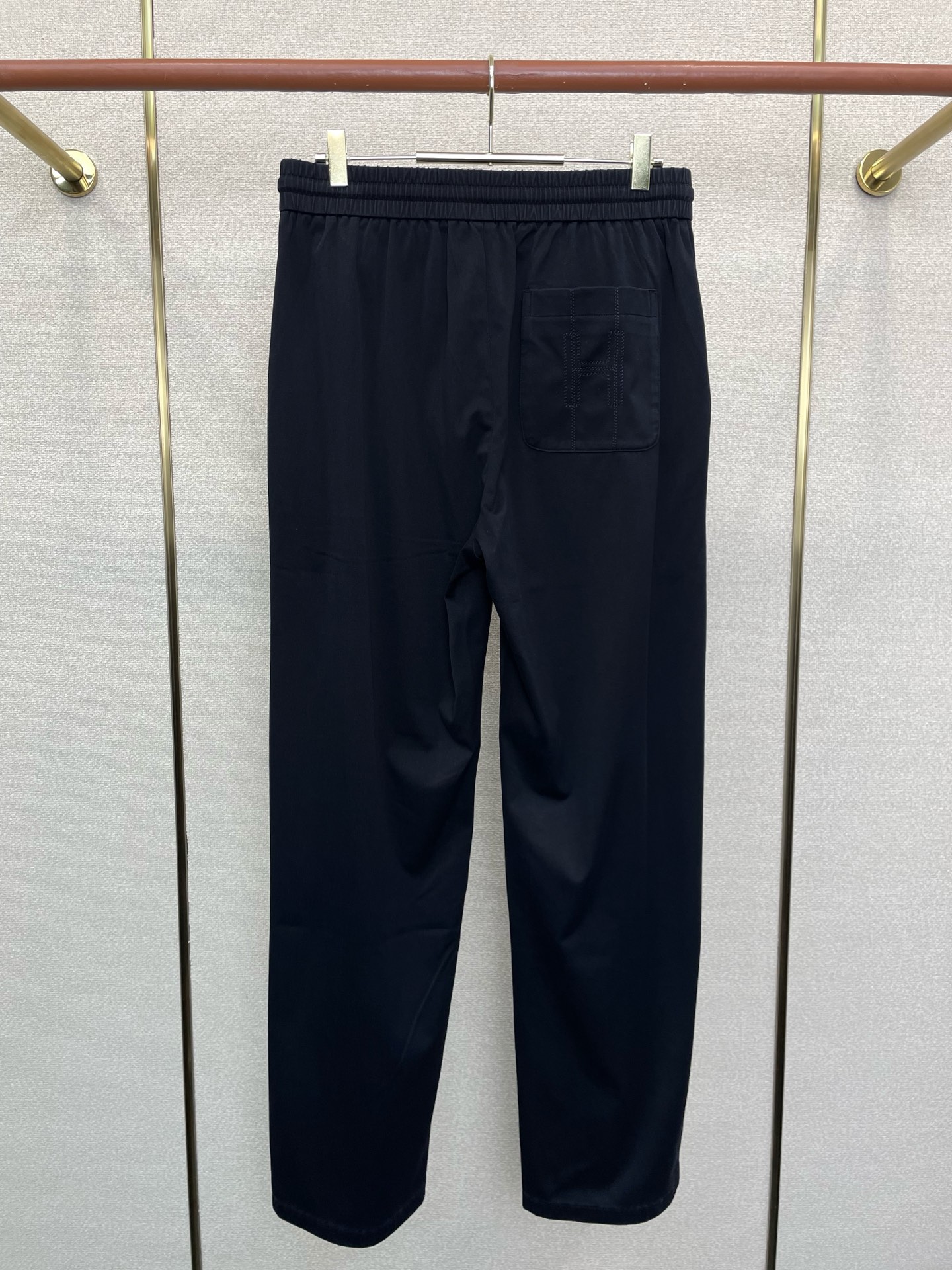 。Hermès爱马仕💥砸锅卖铁都要上的新款新款 休闲裤 高端版本！专柜定制面料 透气舒适度高，细节无可挑