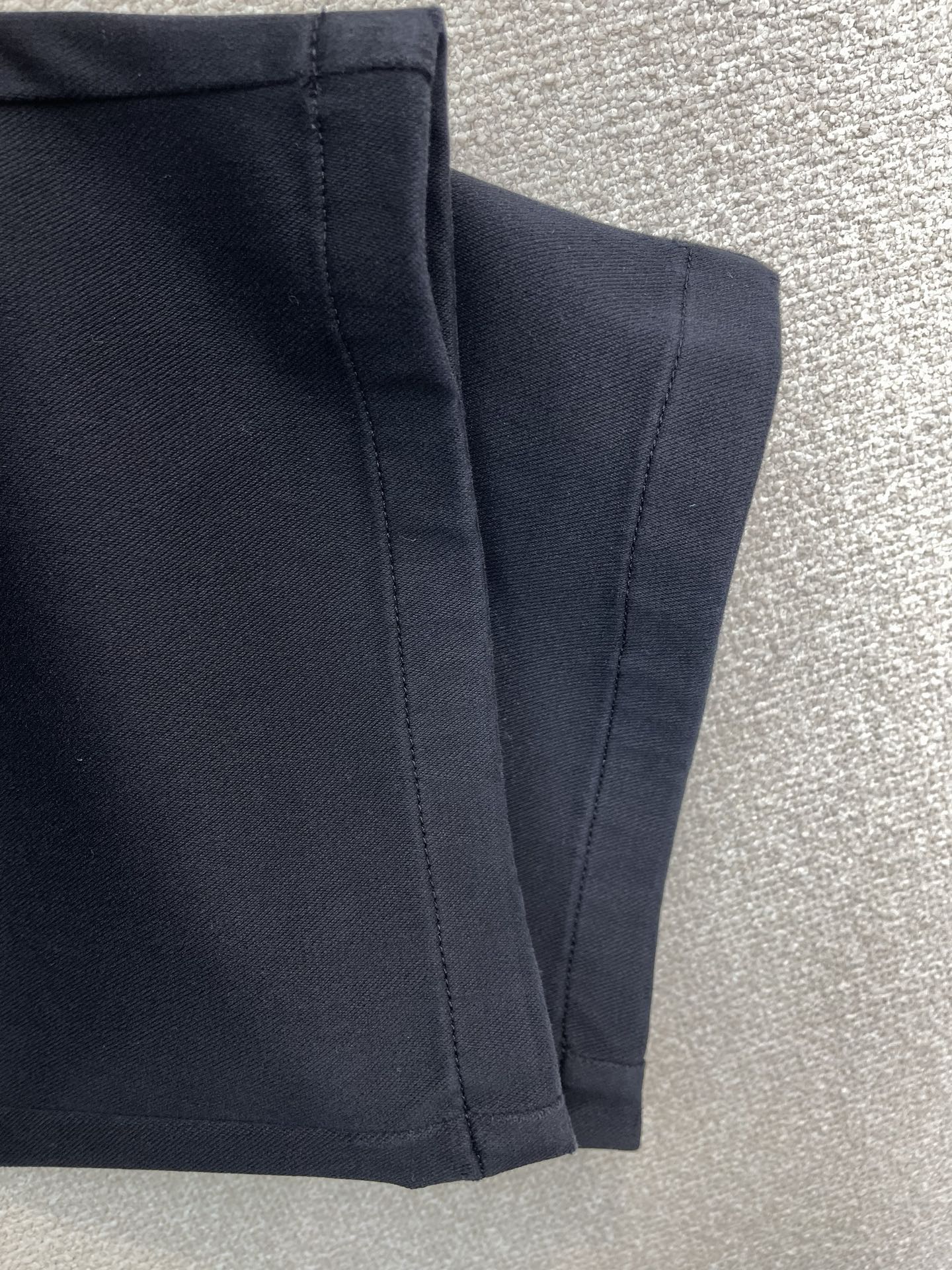 。Hermès爱马仕💥砸锅卖铁都要上的新款新款 休闲裤 高端版本！专柜定制面料 透气舒适度高，细节无可挑