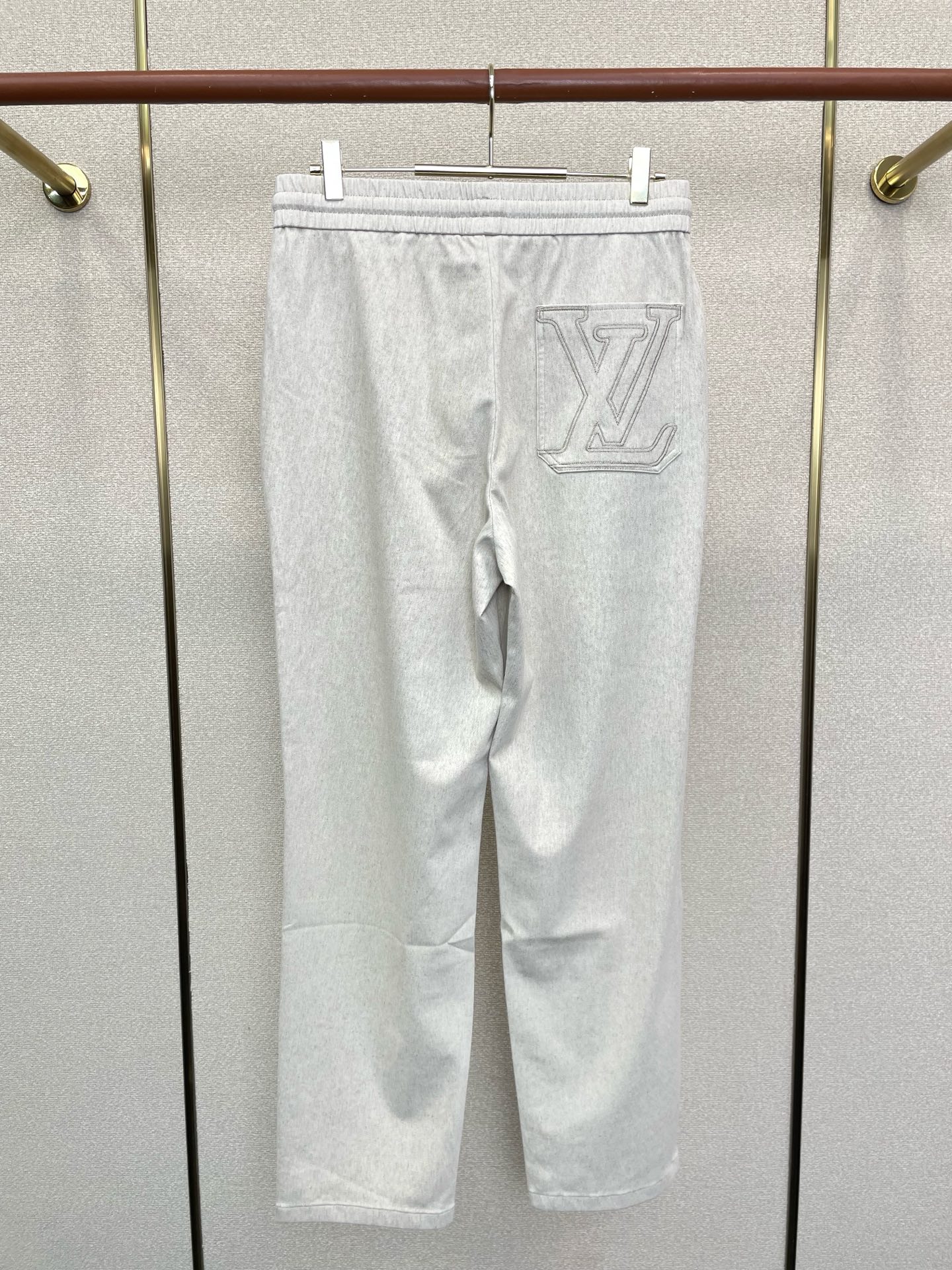 。Louis Vuitton路易威登💥砸锅卖铁都要上的新款新款 休闲裤 高端版本！专柜定制面料 透气舒适