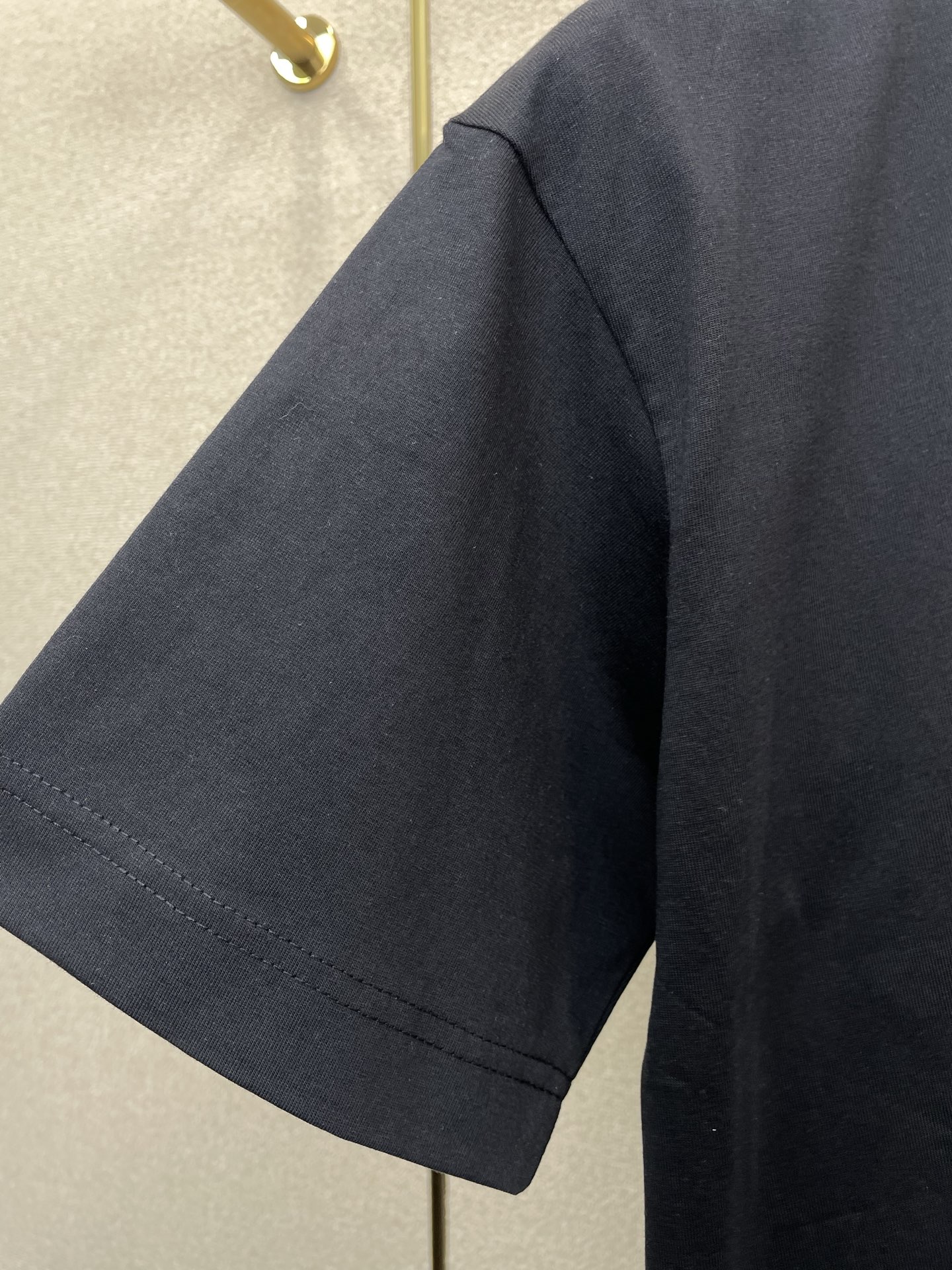 。Dior迪奥💥砸锅卖铁都要上的新款新款原单男士休闲短袖 高端定制 高端版本 时尚百搭爆款⚠️⚠️✨✨进