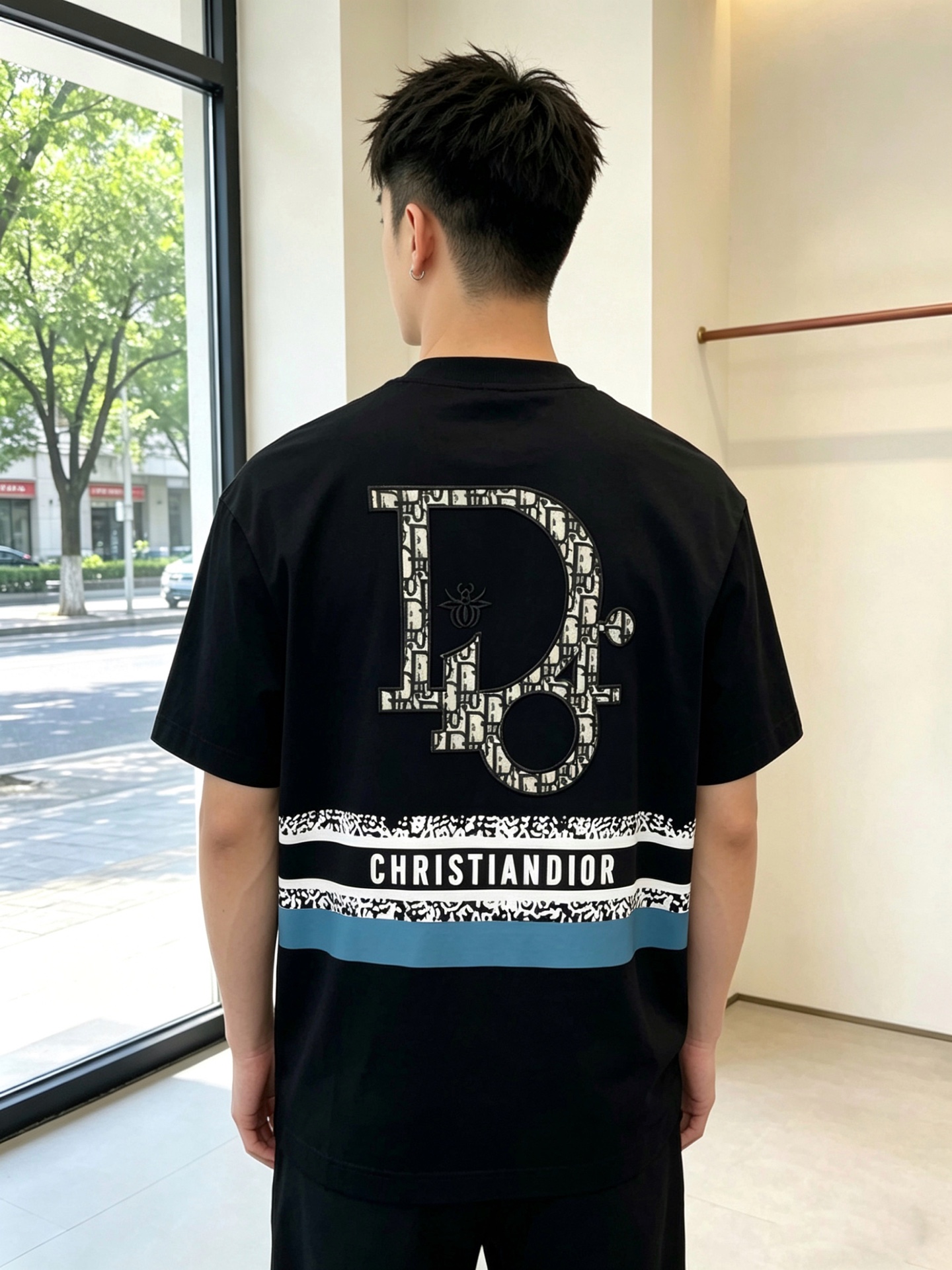 。Dior迪奥💥砸锅卖铁都要上的新款新款原单男士休闲短袖 高端定制 高端版本 时尚百搭爆款⚠️⚠️✨✨进