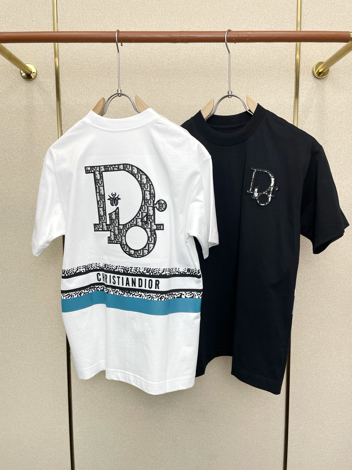 。Dior迪奥💥砸锅卖铁都要上的新款新款原单男士休闲短袖 高端定制 高端版本 时尚百搭爆款⚠️⚠️✨✨进