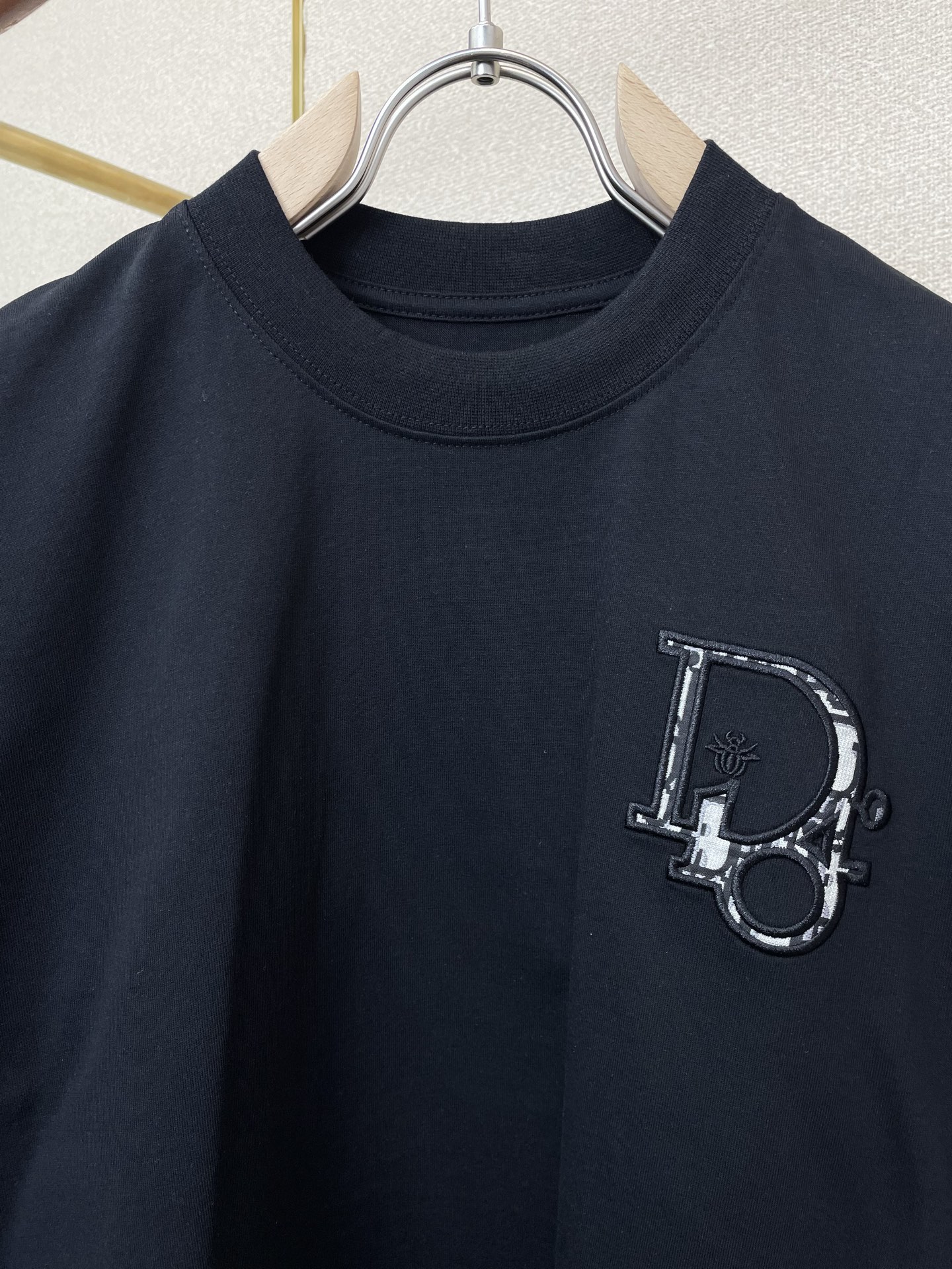 。Dior迪奥💥砸锅卖铁都要上的新款新款原单男士休闲短袖 高端定制 高端版本 时尚百搭爆款⚠️⚠️✨✨进