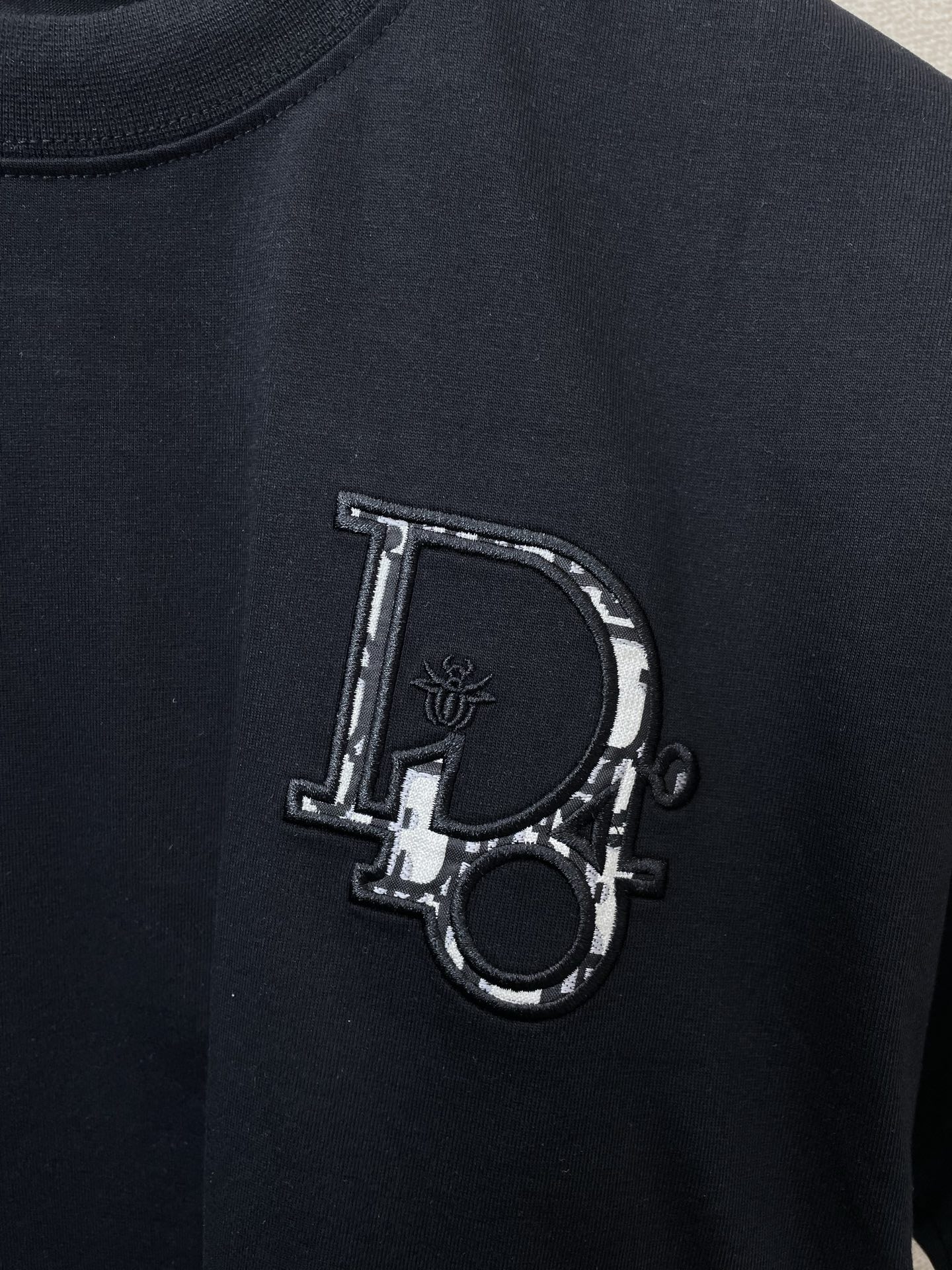 。Dior迪奥💥砸锅卖铁都要上的新款新款原单男士休闲短袖 高端定制 高端版本 时尚百搭爆款⚠️⚠️✨✨进