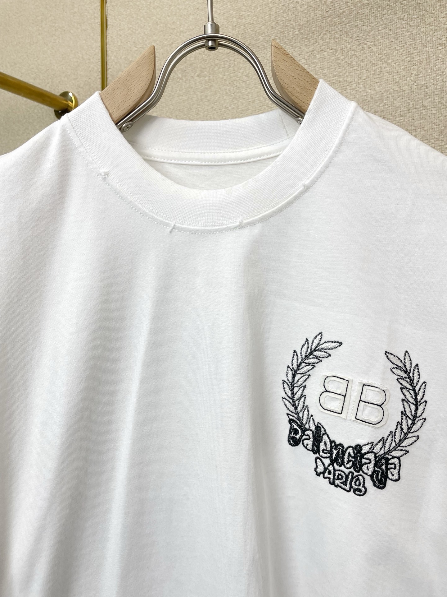 。BALENCIAGA巴黎世家💥砸锅卖铁都要上的新款新款原单男士休闲短袖 高端定制 高端版本 时尚百搭爆