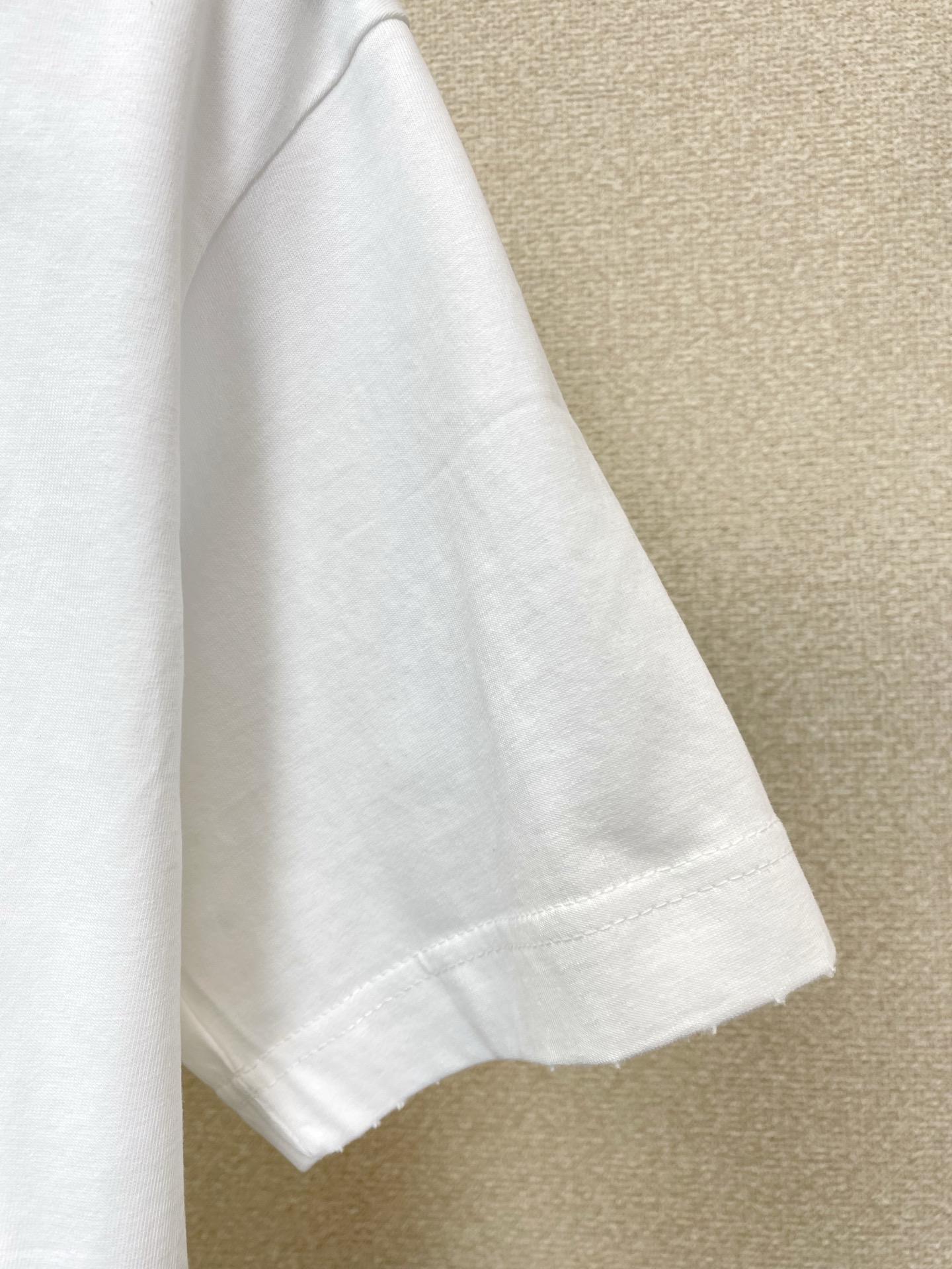 。BALENCIAGA巴黎世家💥砸锅卖铁都要上的新款新款原单男士休闲短袖 高端定制 高端版本 时尚百搭爆