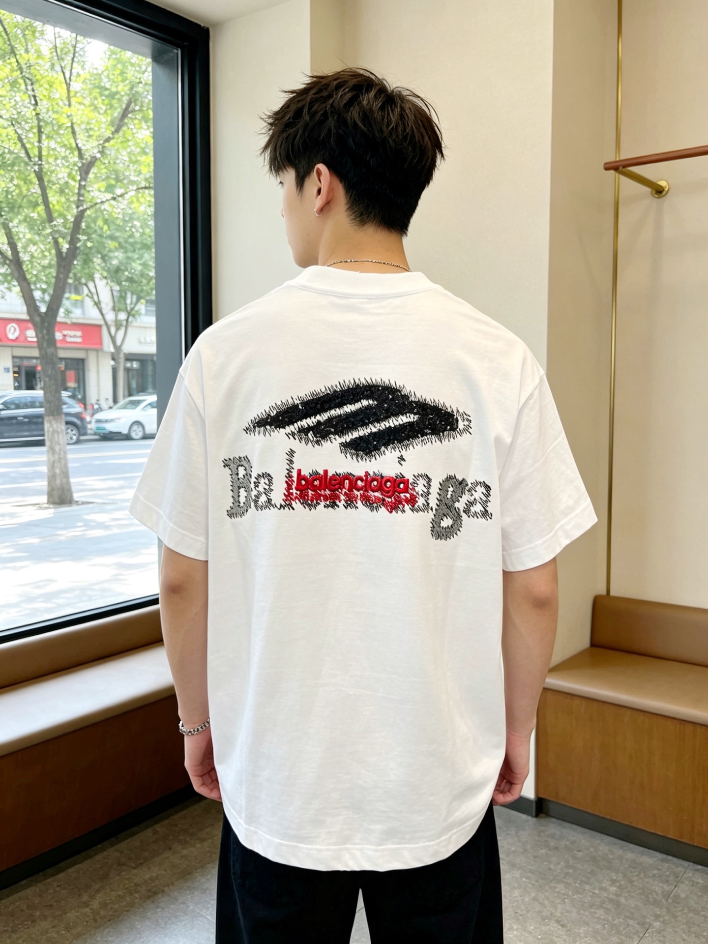 。BALENCIAGA巴黎世家💥砸锅卖铁都要上的新款新款原单男士休闲短袖 高端定制 高端版本 时尚百搭爆