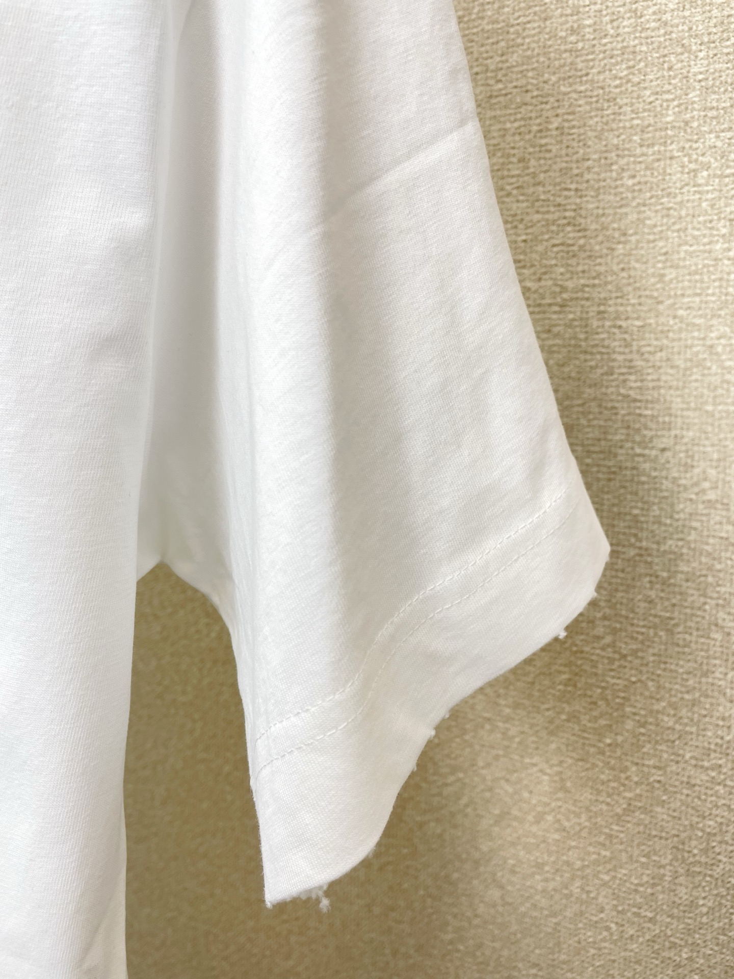 。BALENCIAGA巴黎世家💥砸锅卖铁都要上的新款新款原单男士休闲短袖 高端定制 高端版本 时尚百搭爆