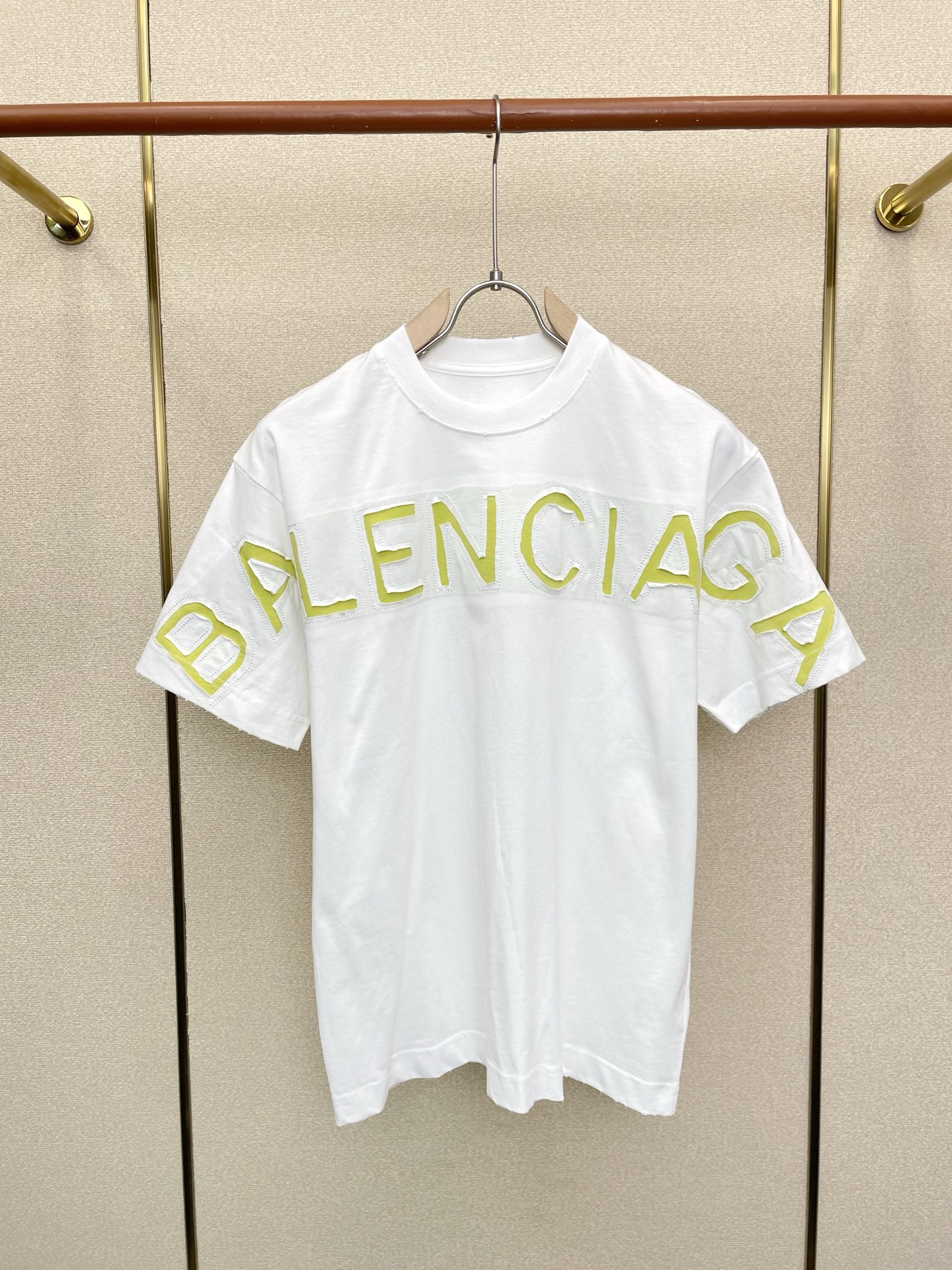 。BALENCIAGA巴黎世家💥砸锅卖铁都要上的新款新款原单男士休闲短袖 高端定制 高端版本 时尚百搭爆