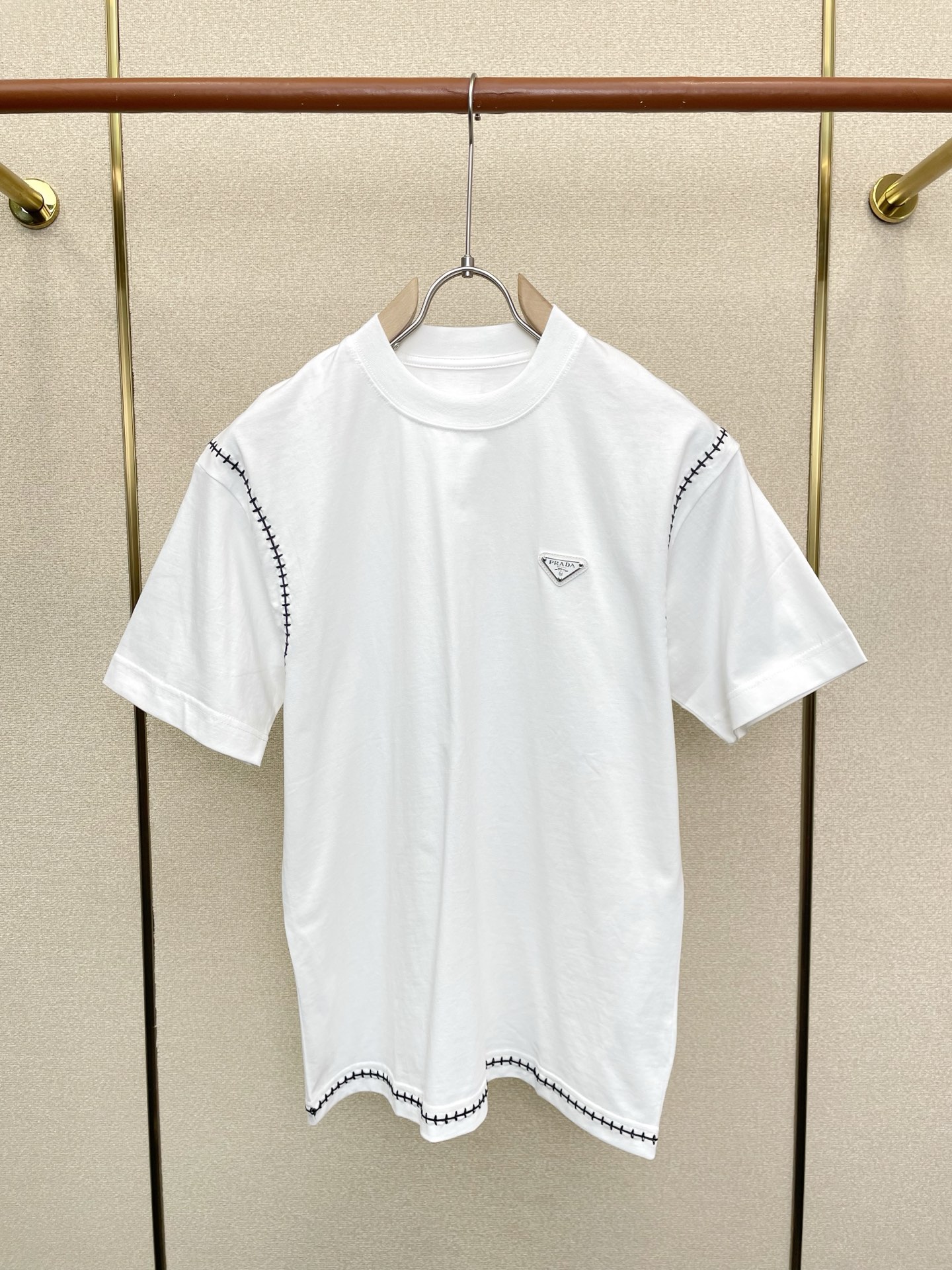 。Prada普拉达💥砸锅卖铁都要上的新款新款原单男士休闲短袖 高端定制 高端版本 时尚百搭爆款⚠️⚠️✨