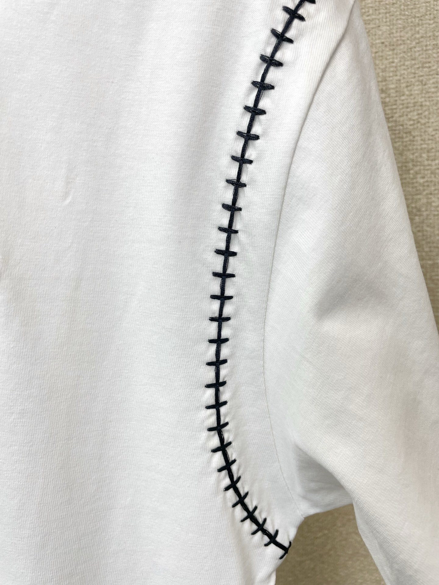 。Prada普拉达💥砸锅卖铁都要上的新款新款原单男士休闲短袖 高端定制 高端版本 时尚百搭爆款⚠️⚠️✨