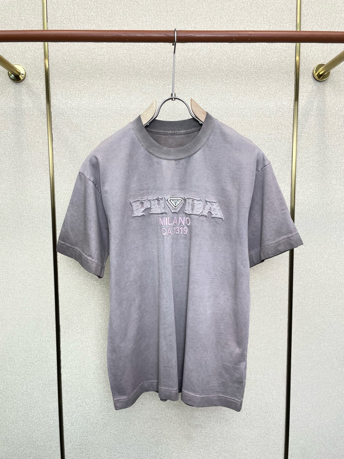 。Prada普拉达💥砸锅卖铁都要上的新款新款原单男士休闲短袖 高端定制 高端版本 时尚百搭爆款⚠️⚠️✨