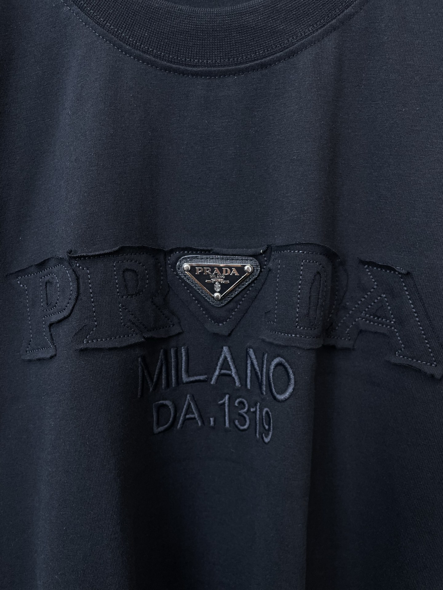 。Prada普拉达💥砸锅卖铁都要上的新款新款原单男士休闲短袖 高端定制 高端版本 时尚百搭爆款⚠️⚠️✨