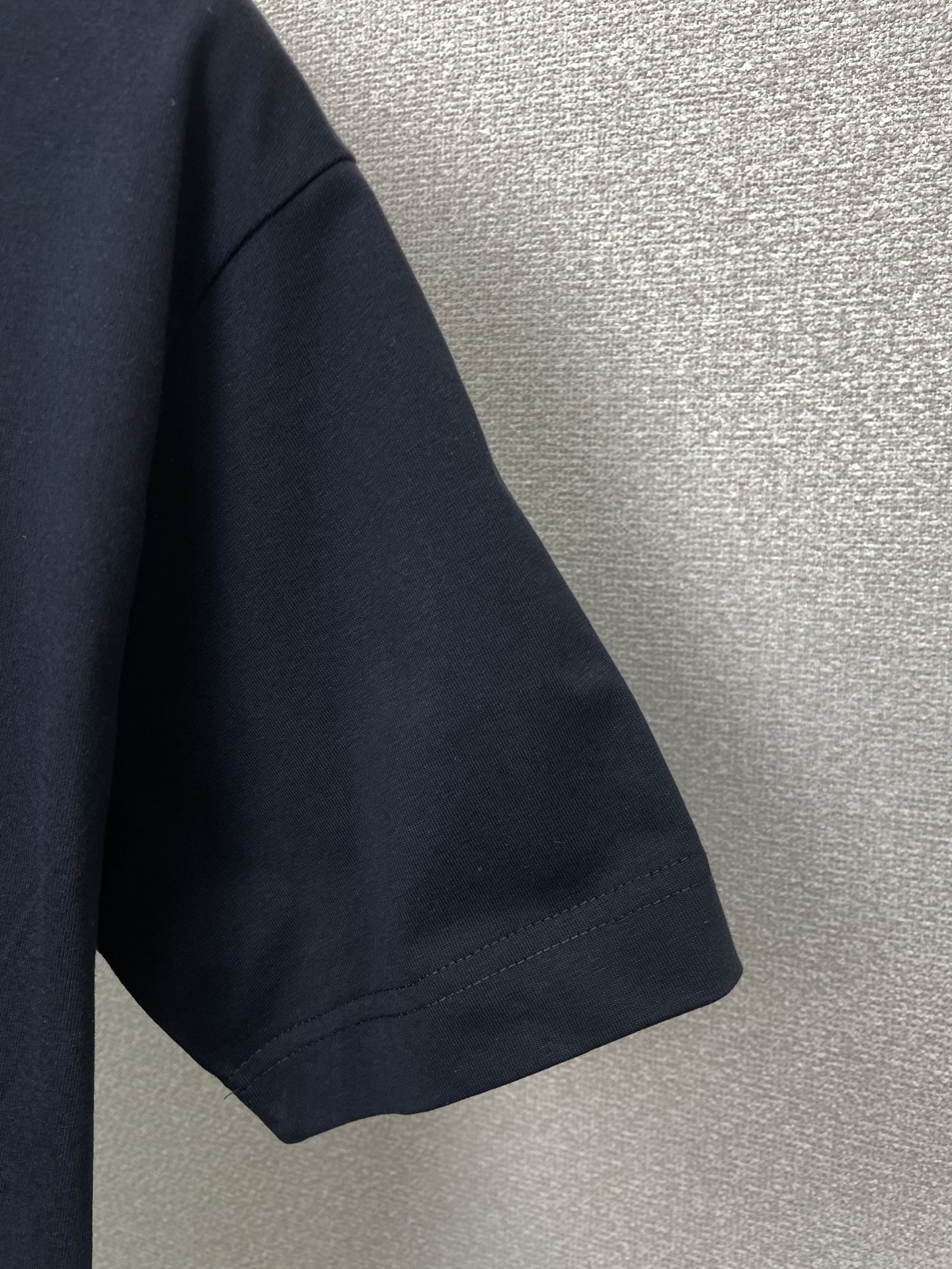 。Prada普拉达💥砸锅卖铁都要上的新款新款原单男士休闲短袖 高端定制 高端版本 时尚百搭爆款⚠️⚠️✨