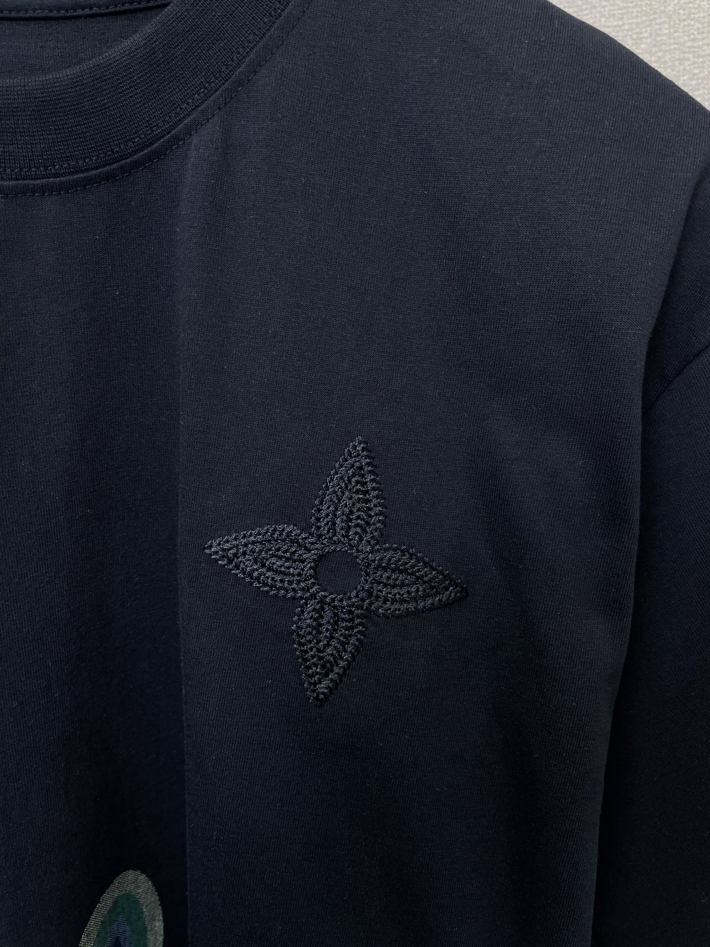 。Louis Vuitton路易威登💥砸锅卖铁都要上的新款新款原单男士休闲短袖 高端定制 高端版本 时尚