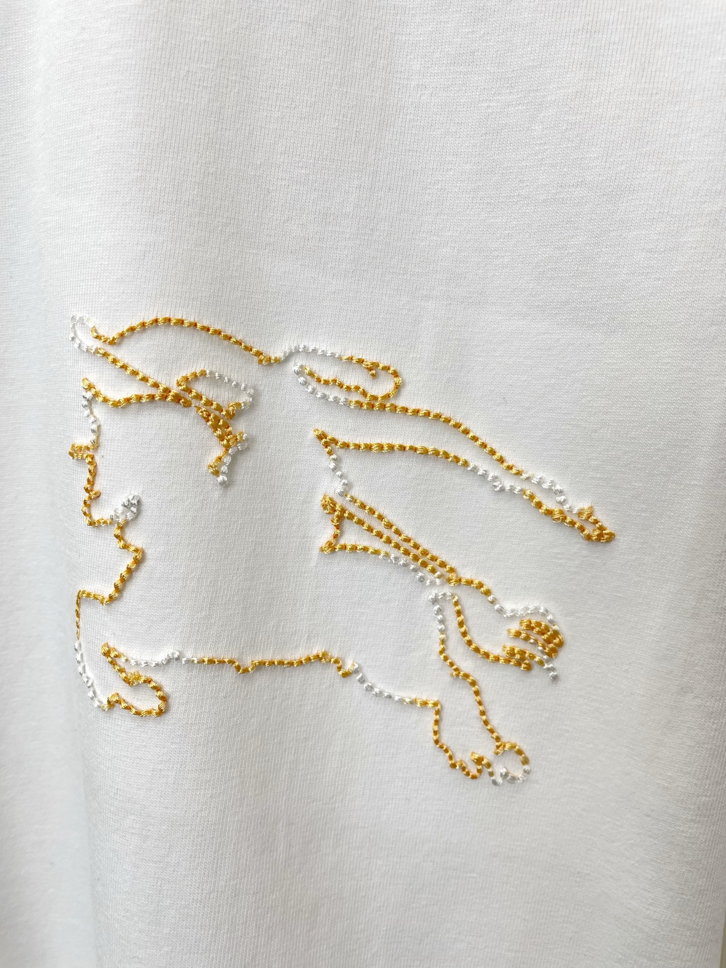 。Burberry巴宝莉💥砸锅卖铁都要上的新款新款原单男士休闲短袖 高端定制 高端版本 时尚百搭爆款⚠️