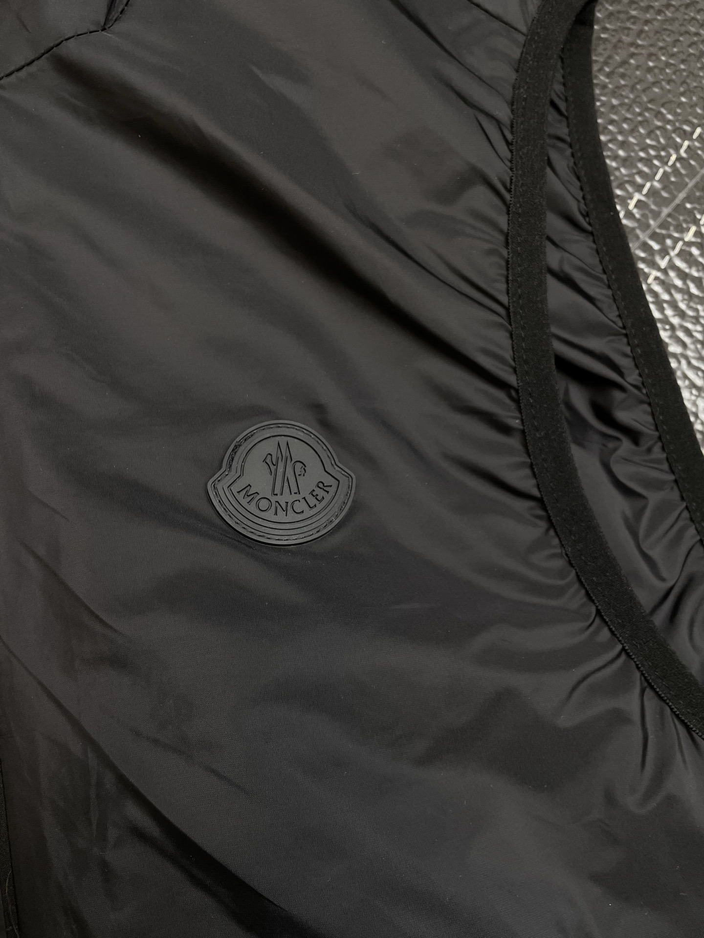 。Moncler蒙口💥砸锅卖铁都要上的新款新款原单男士休闲连帽马甲 高端定制 高端版本 时尚百搭爆款⚠️