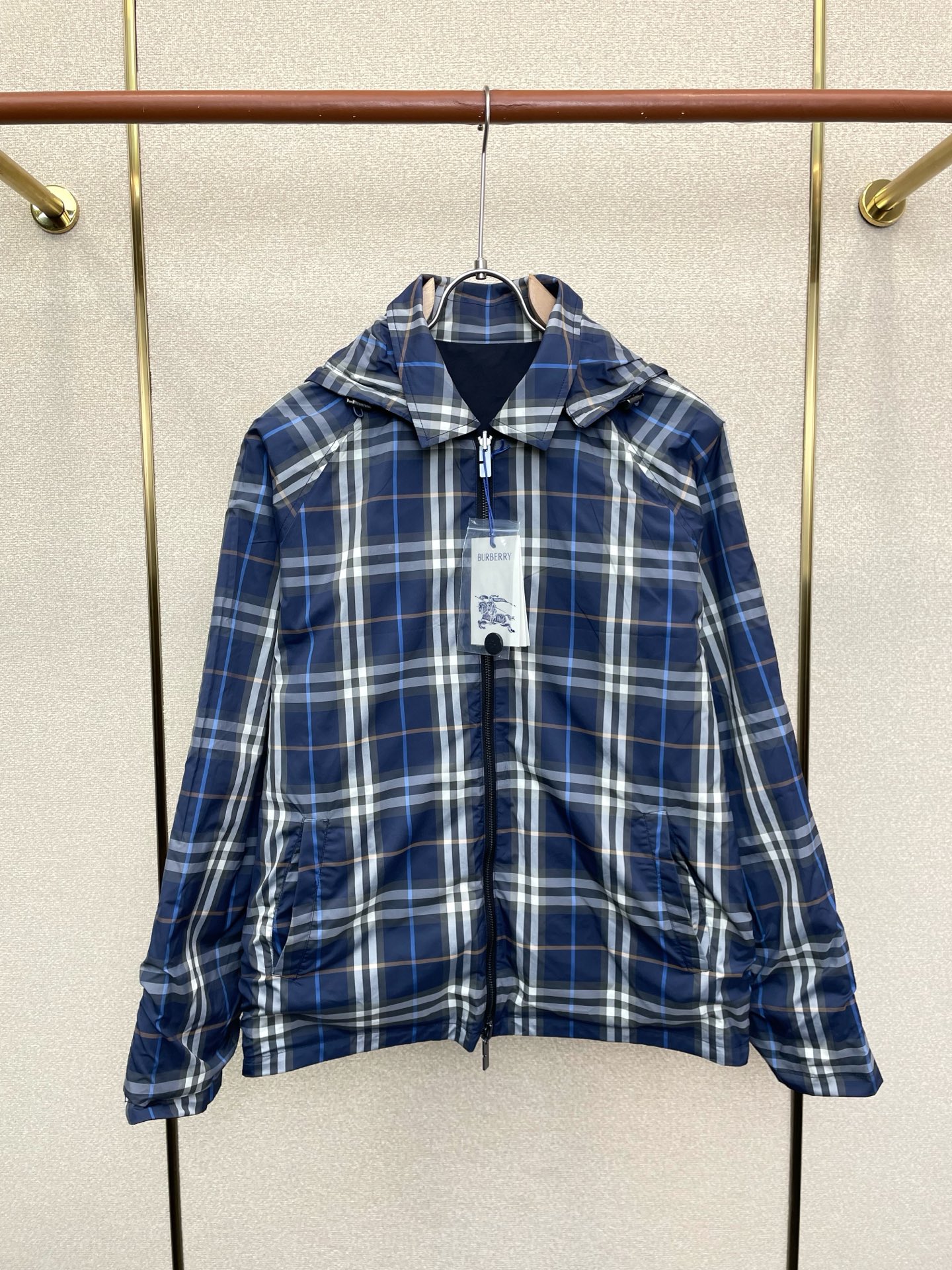 。Burberry巴宝莉💥砸锅卖铁都要上的新款新款原单男士休闲连帽夹克 双面穿夹克 高端定制 高端版本 